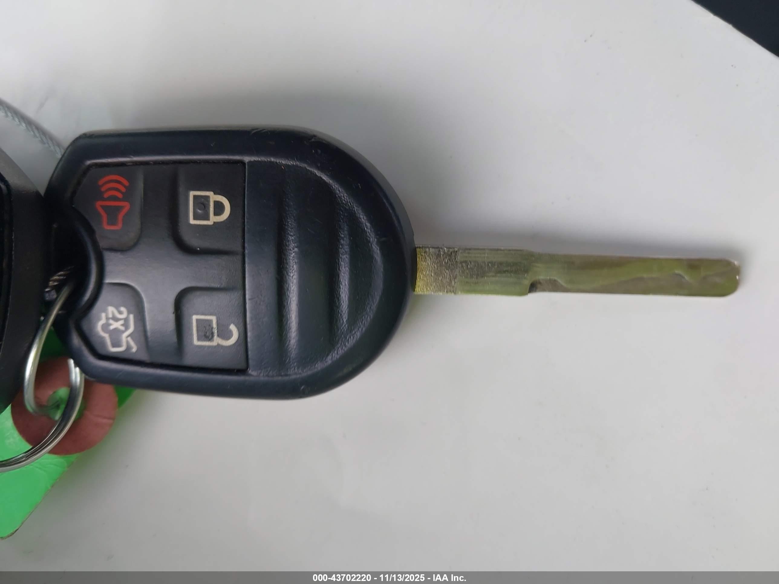 FORD FIESTA image 11
