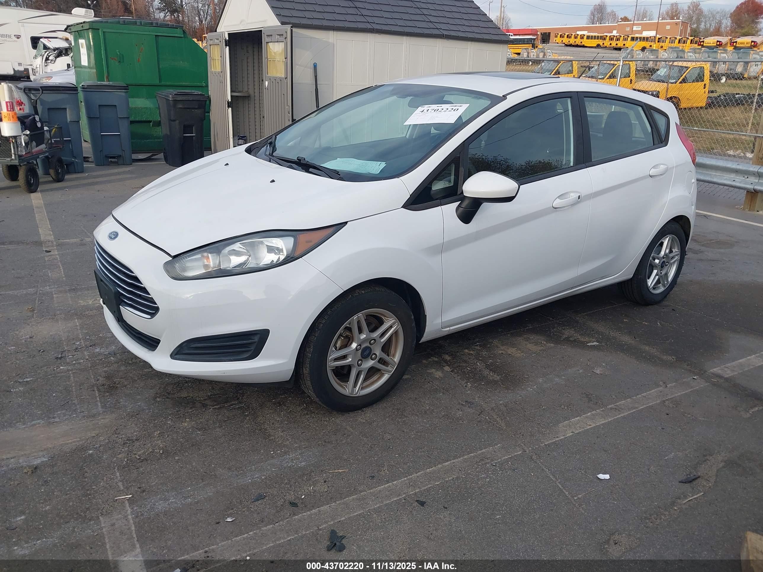 FORD FIESTA image 2