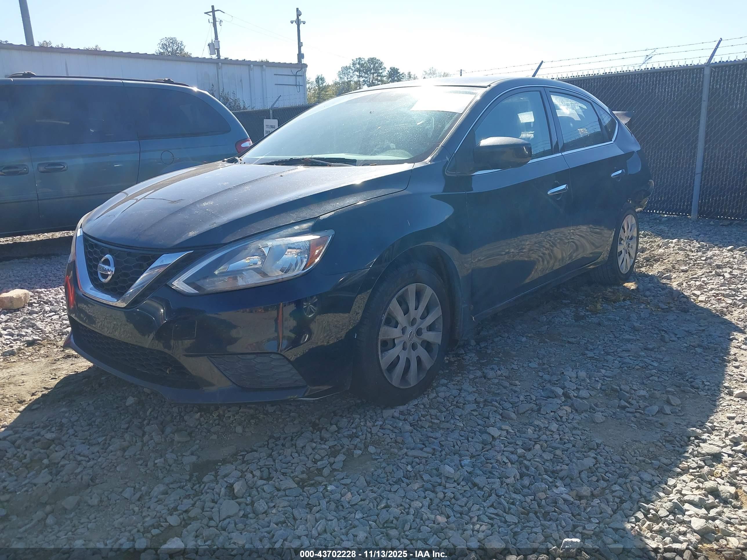 NISSAN SENTRA image 2