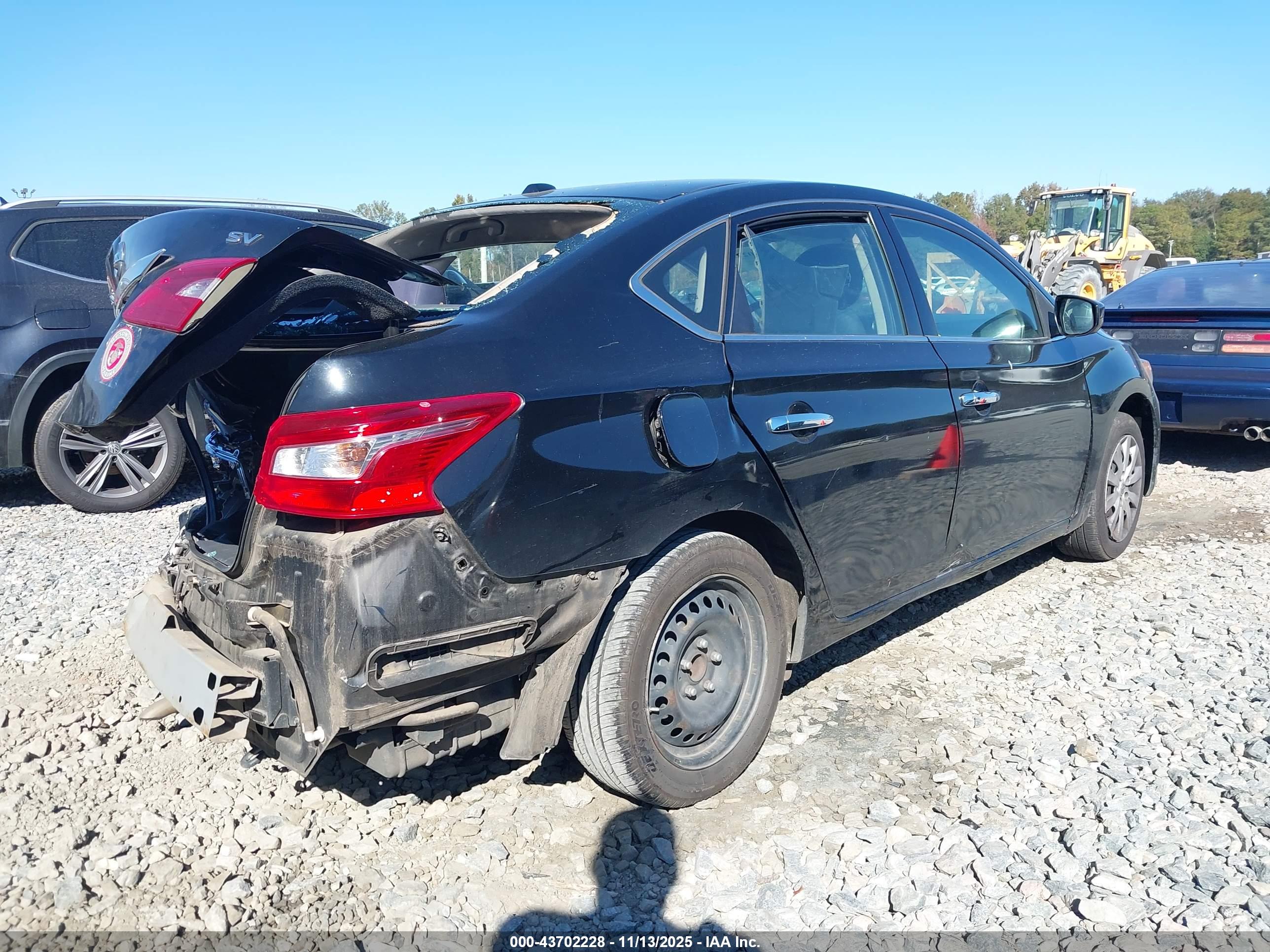 NISSAN SENTRA image 4