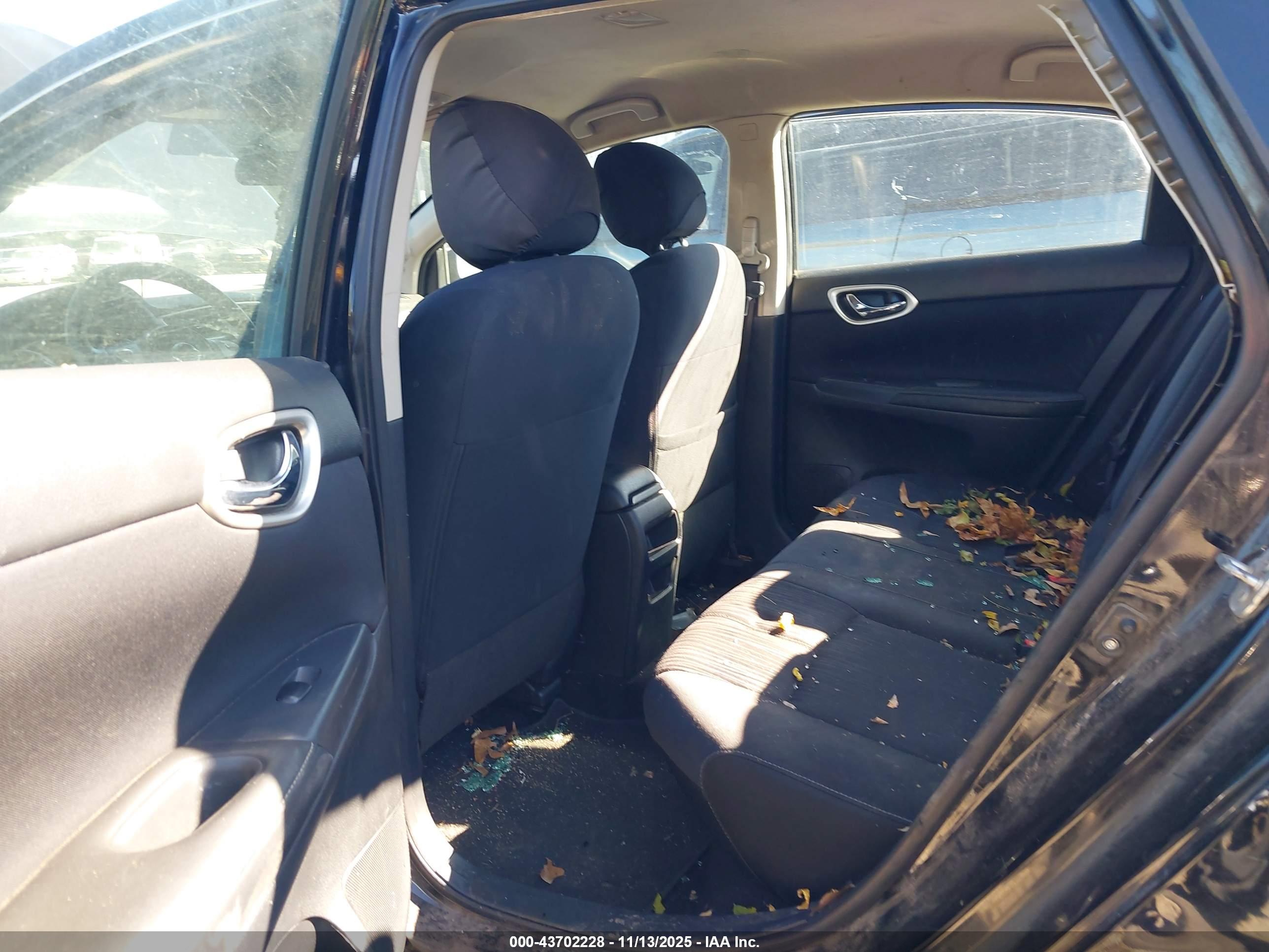 NISSAN SENTRA image 8
