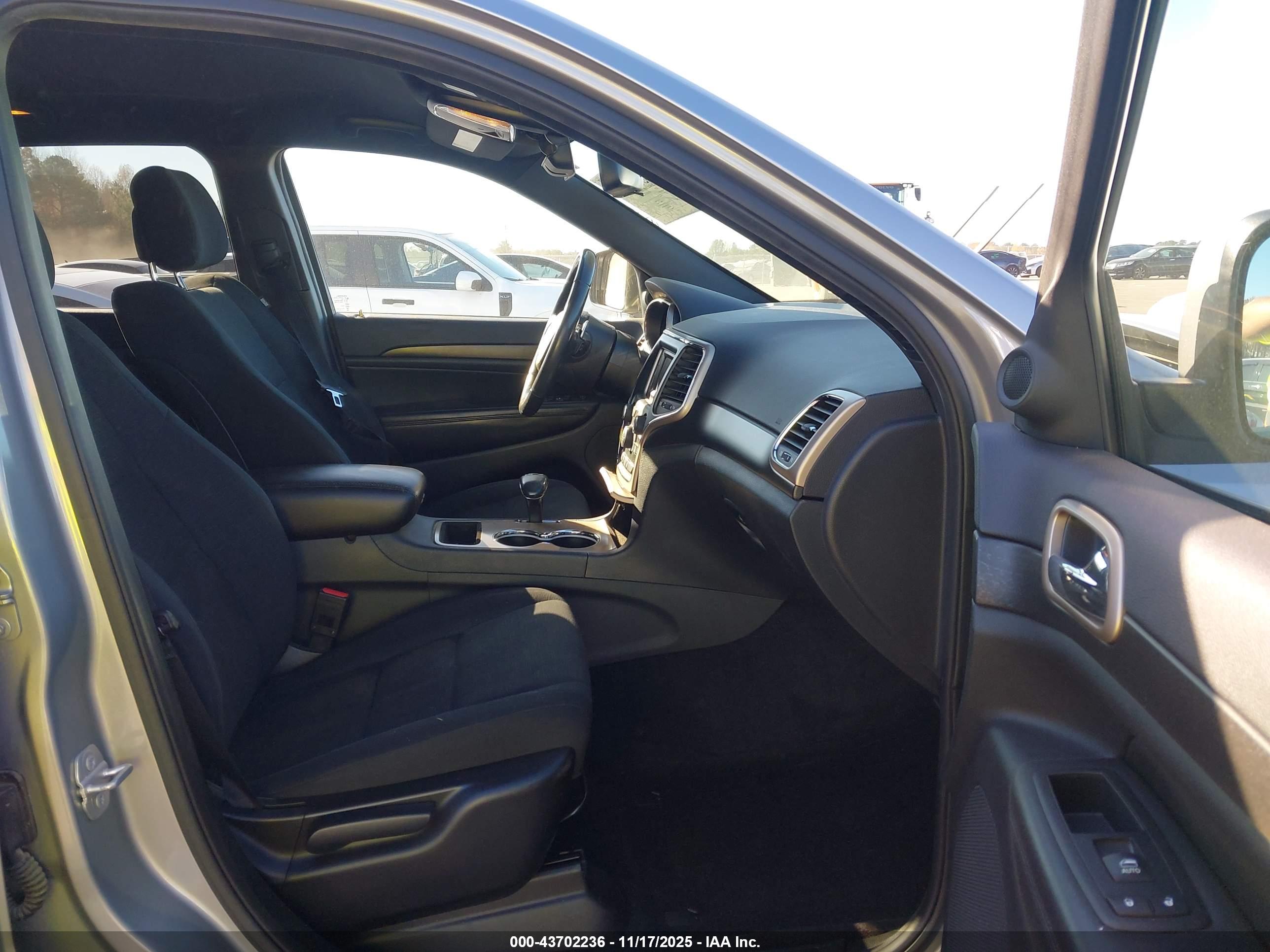 JEEP GRAND image 5