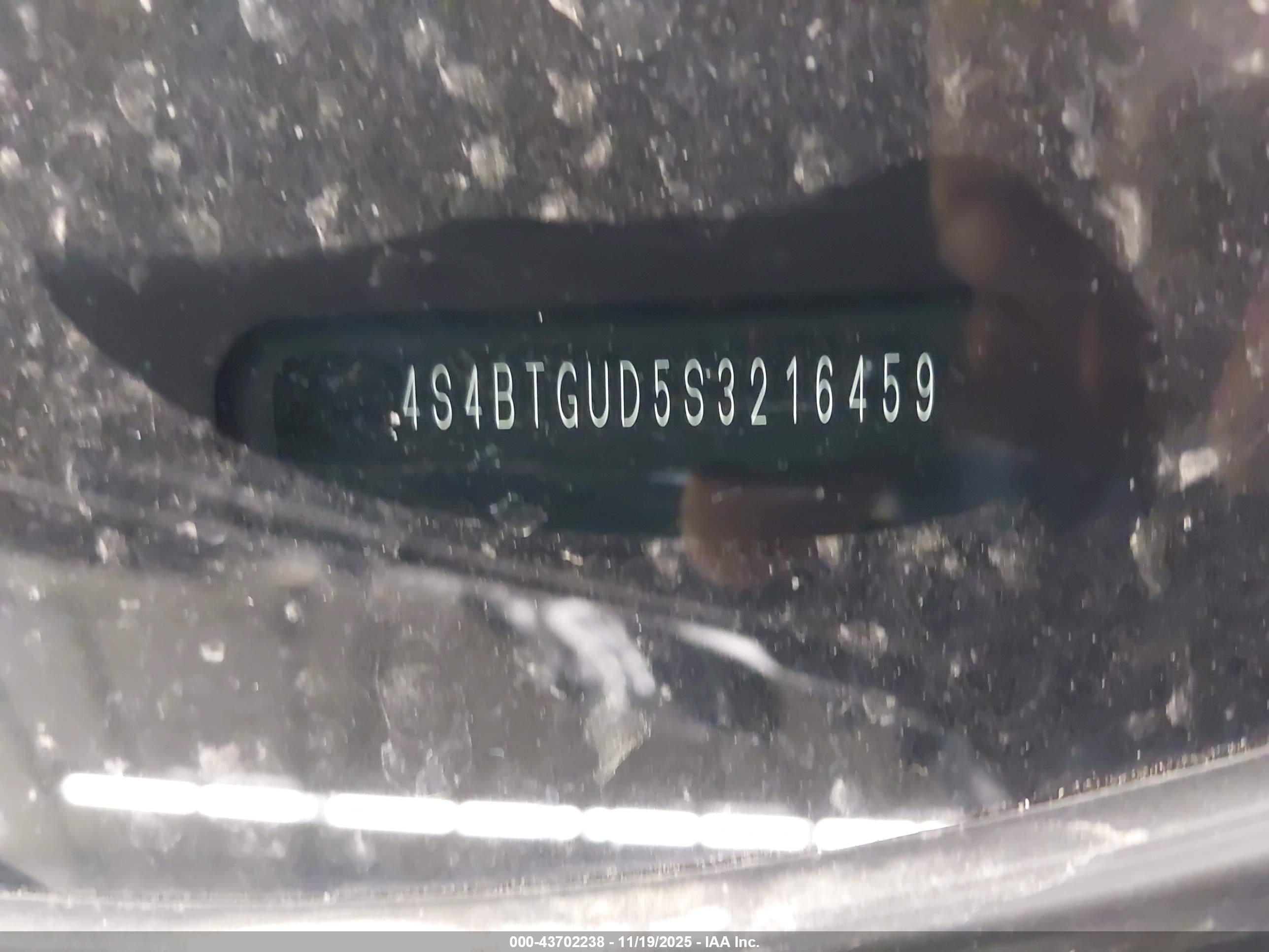 SUBARU OUTBACK image 9