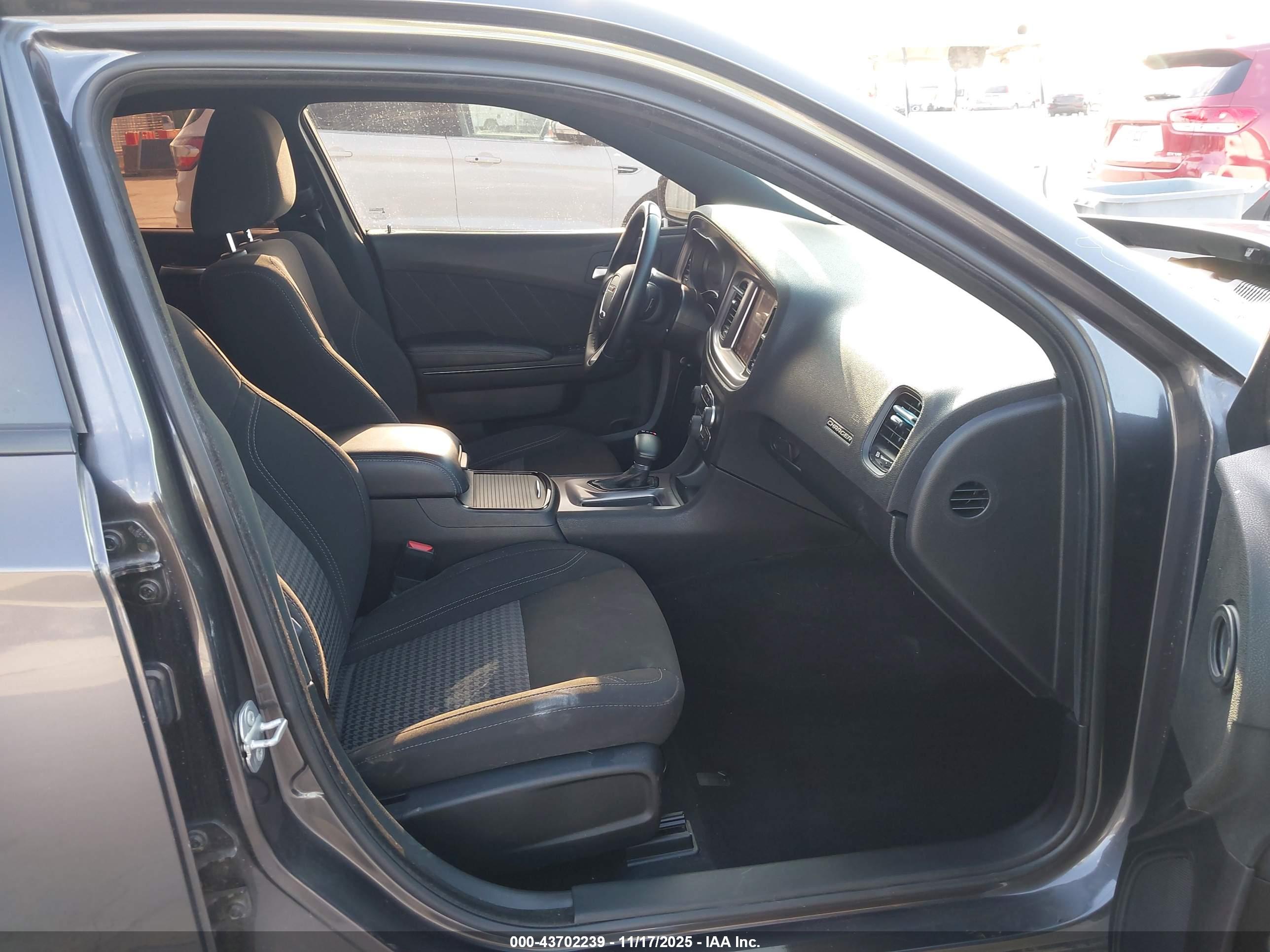 DODGE CHARGER image 5