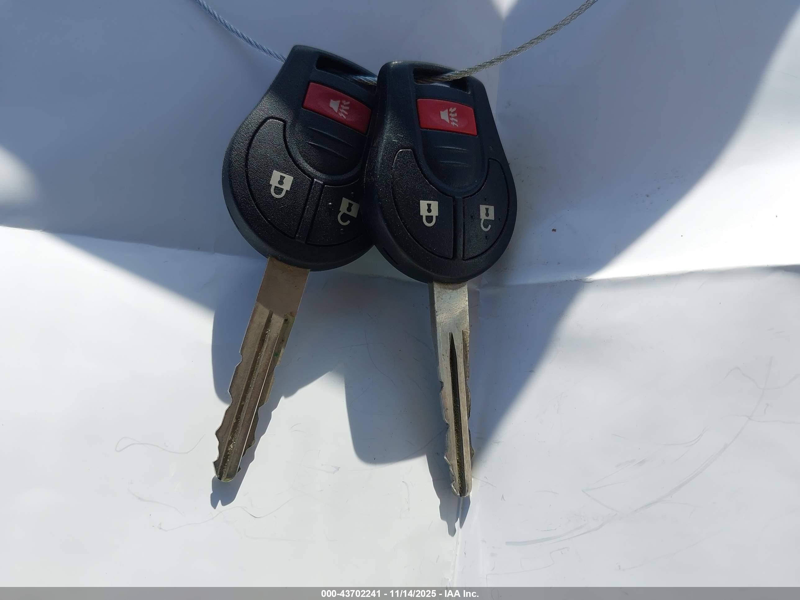NISSAN VERSA image 11