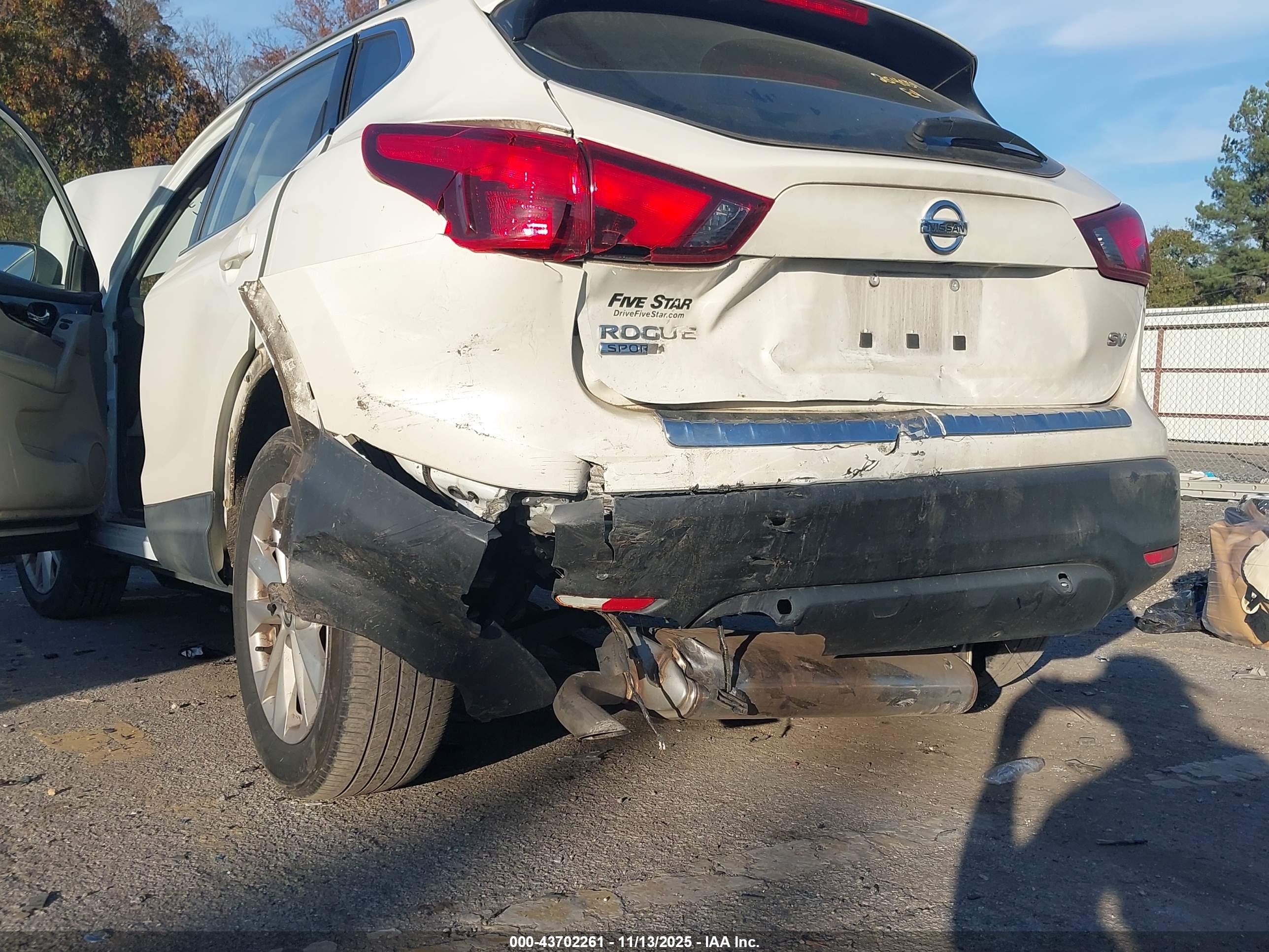 NISSAN ROGUE image 6