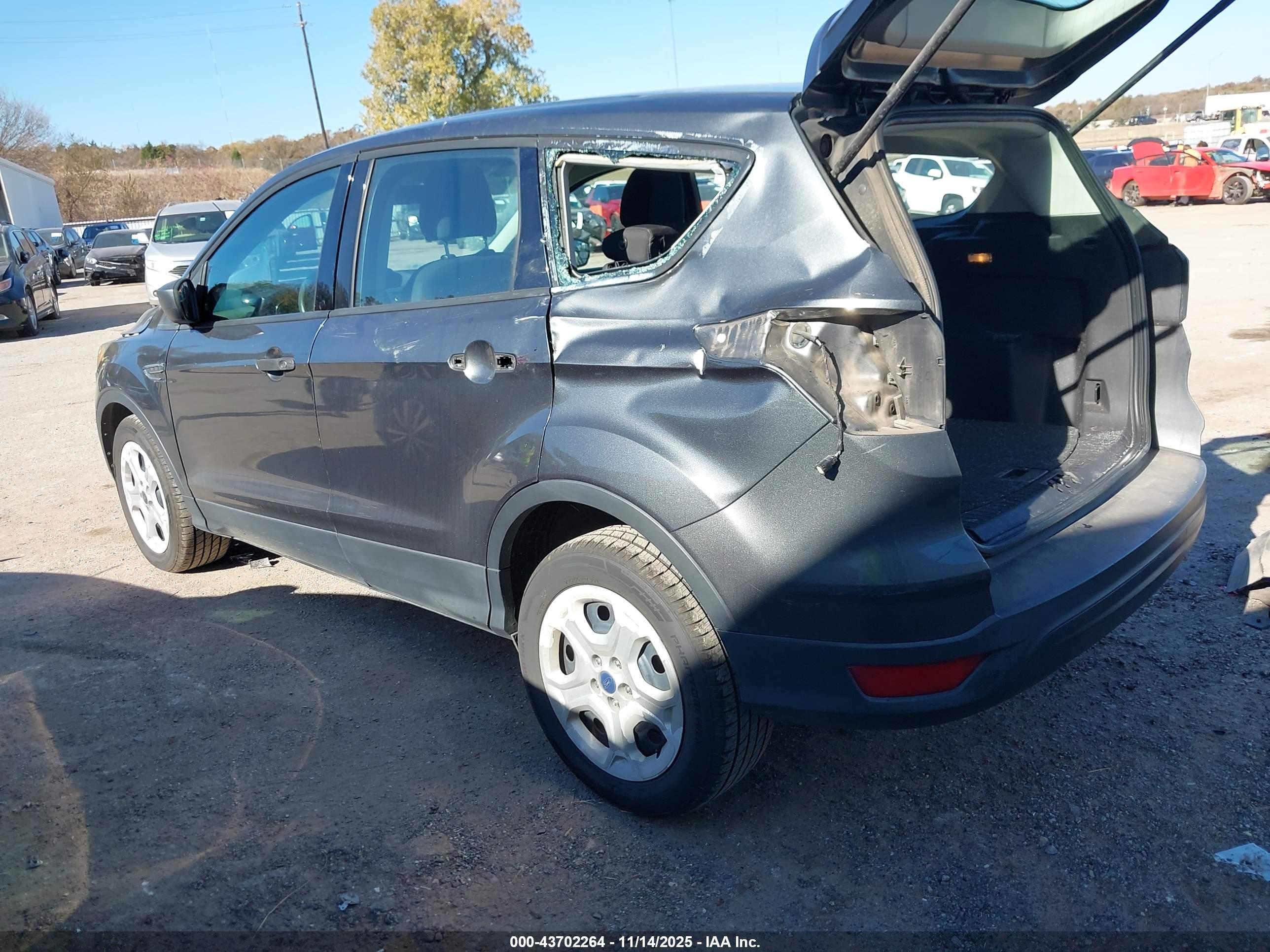 FORD ESCAPE image 3
