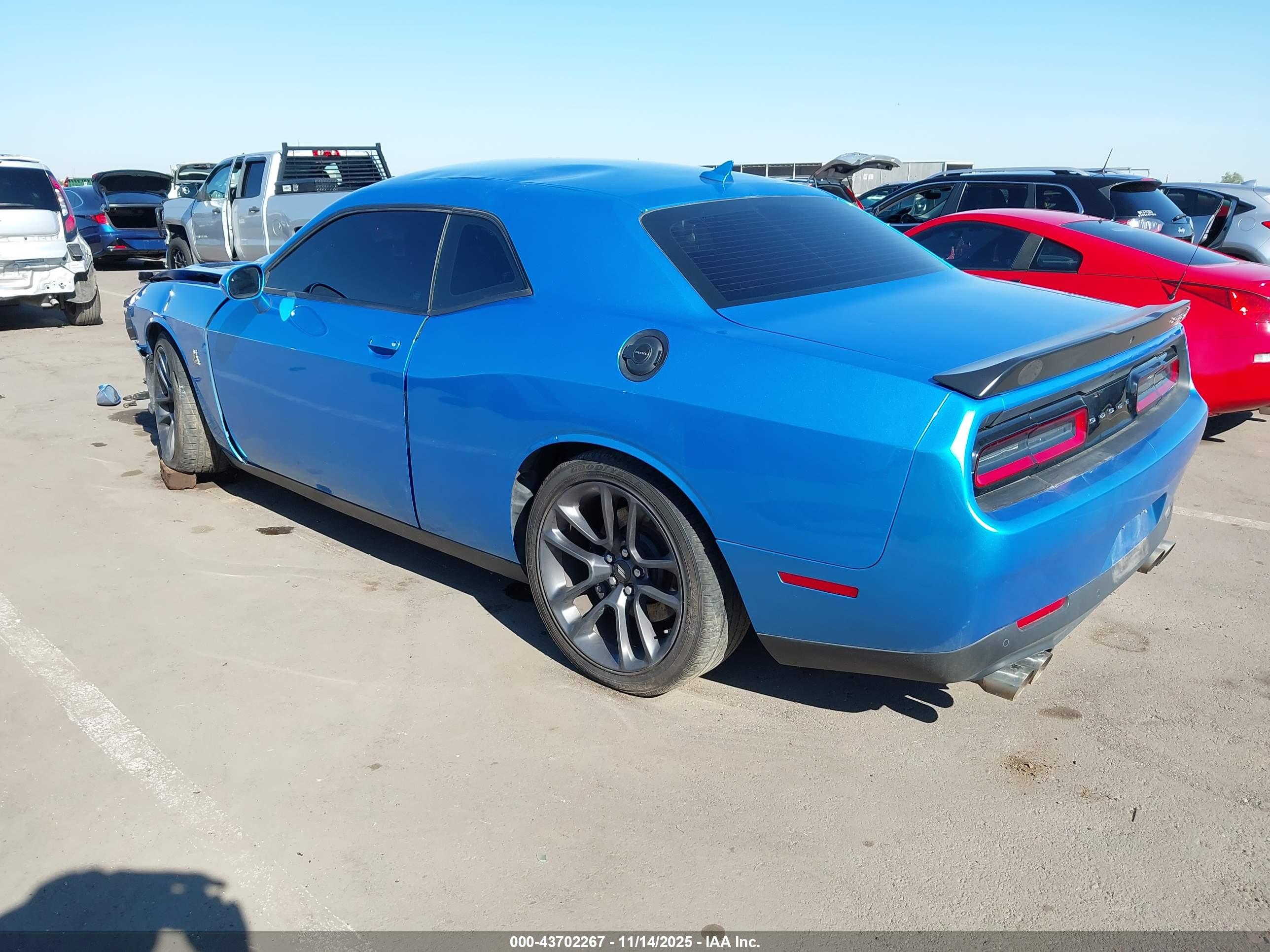 DODGE CHALLENGER image 3