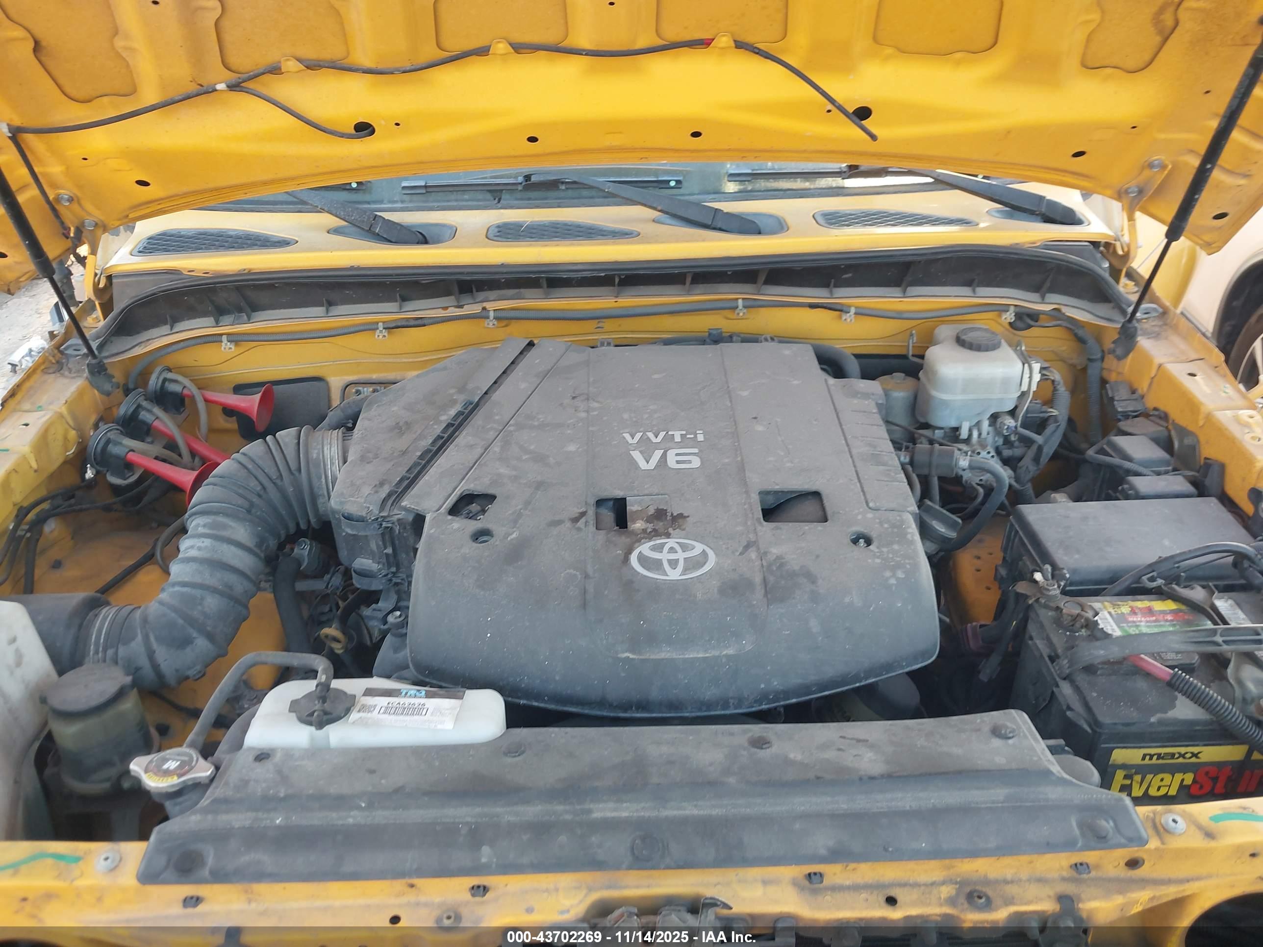 TOYOTA FJ image 10