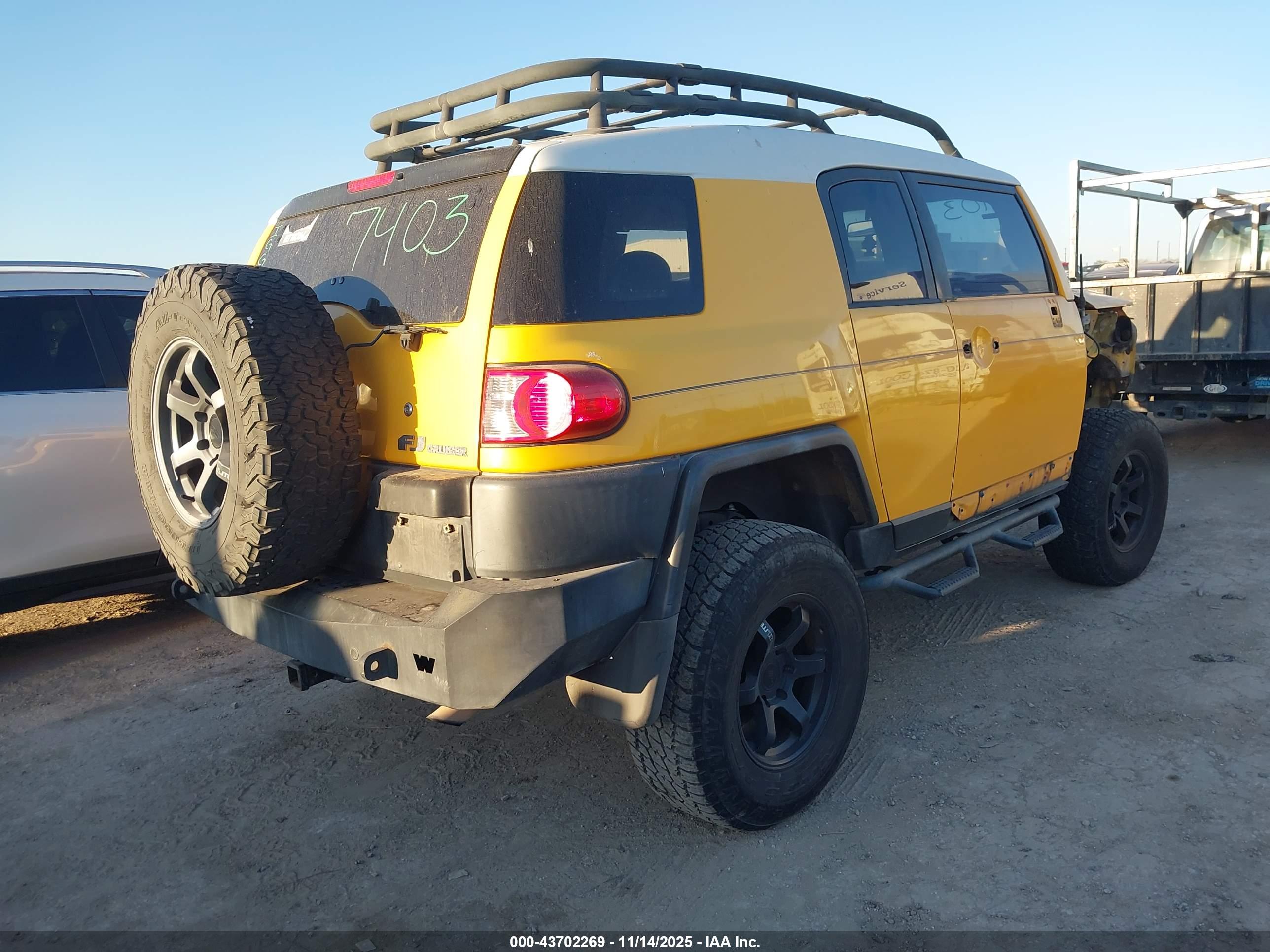 TOYOTA FJ image 4