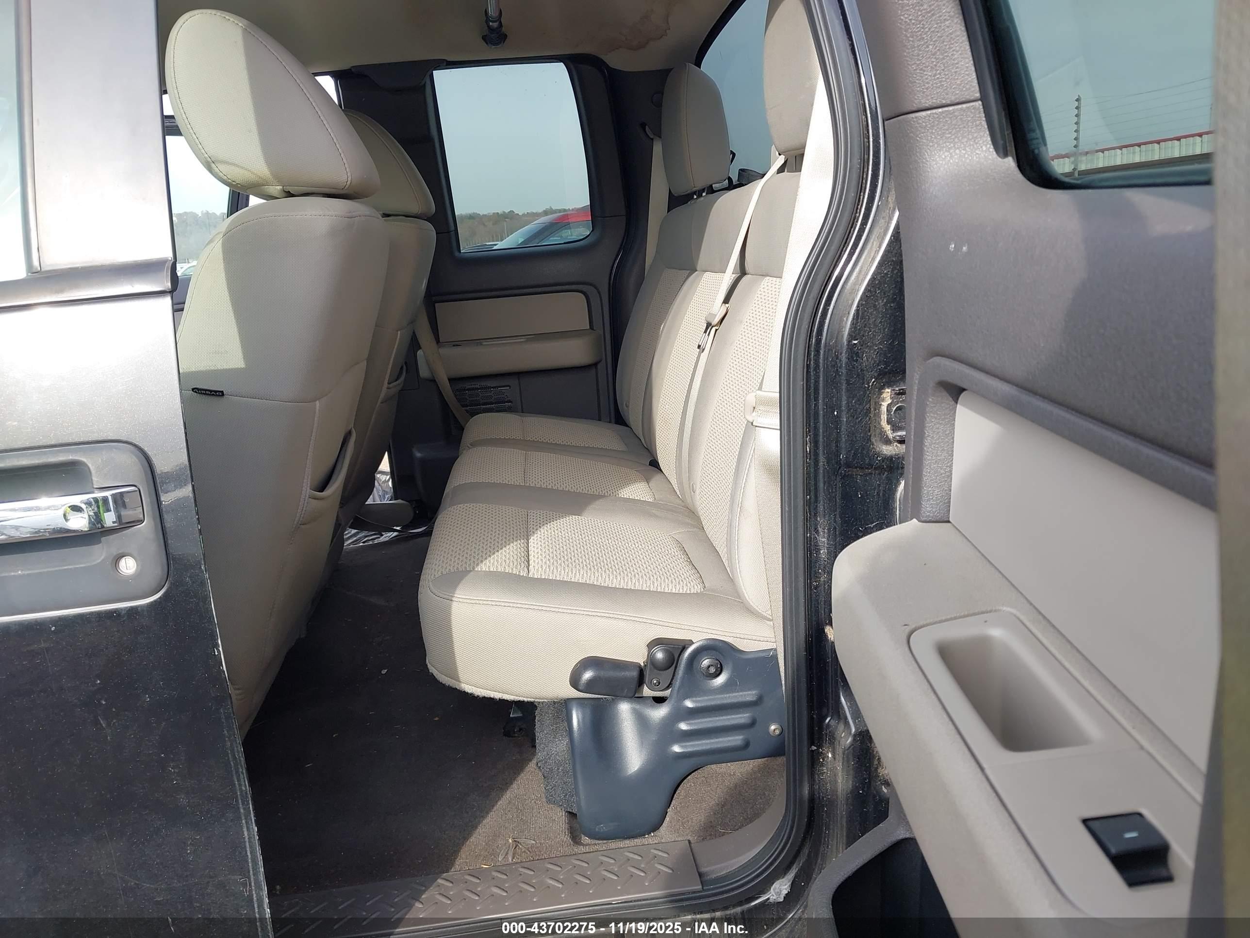 FORD F-150 image 8