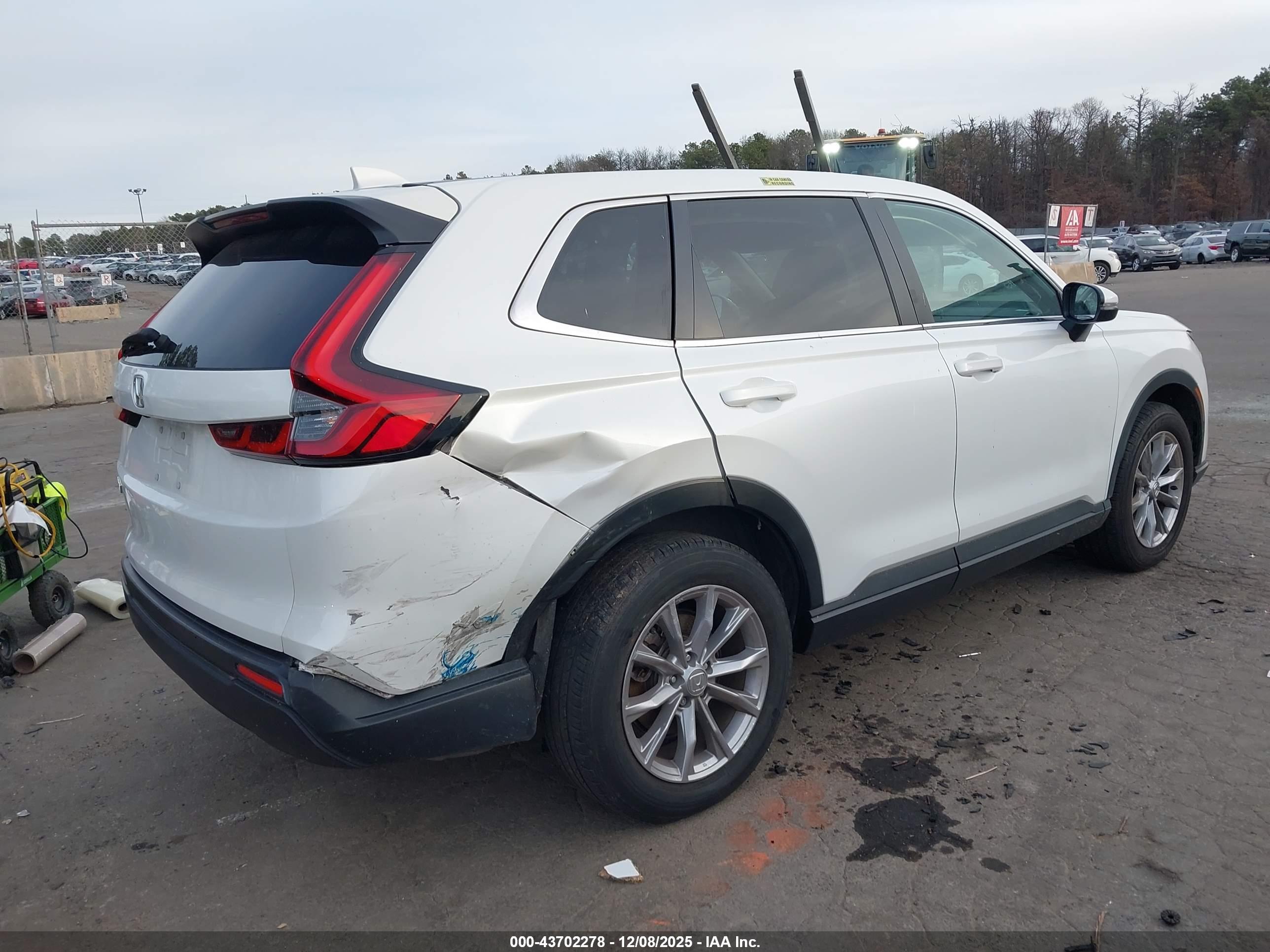 HONDA CR-V image 4
