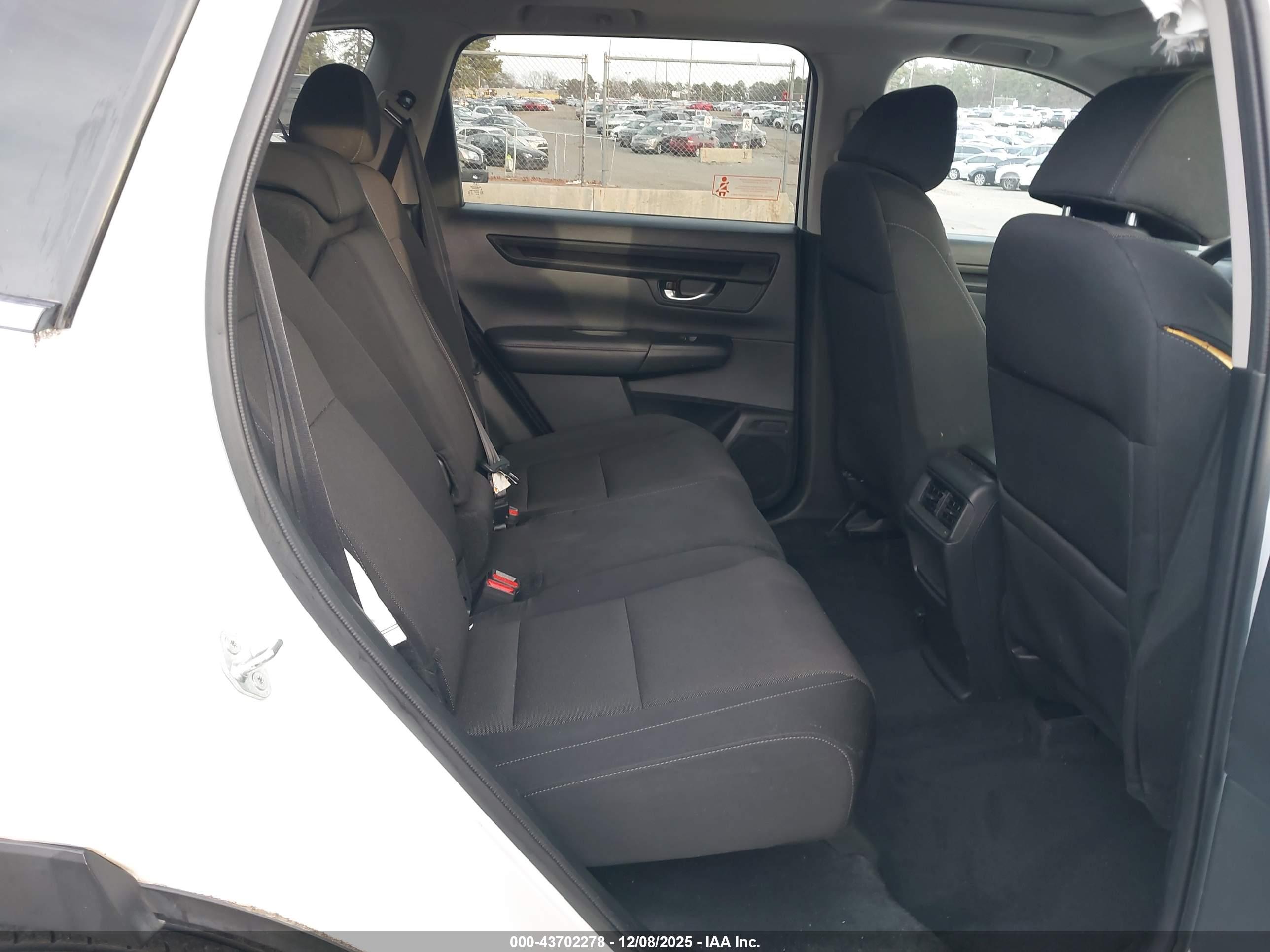 HONDA CR-V image 8