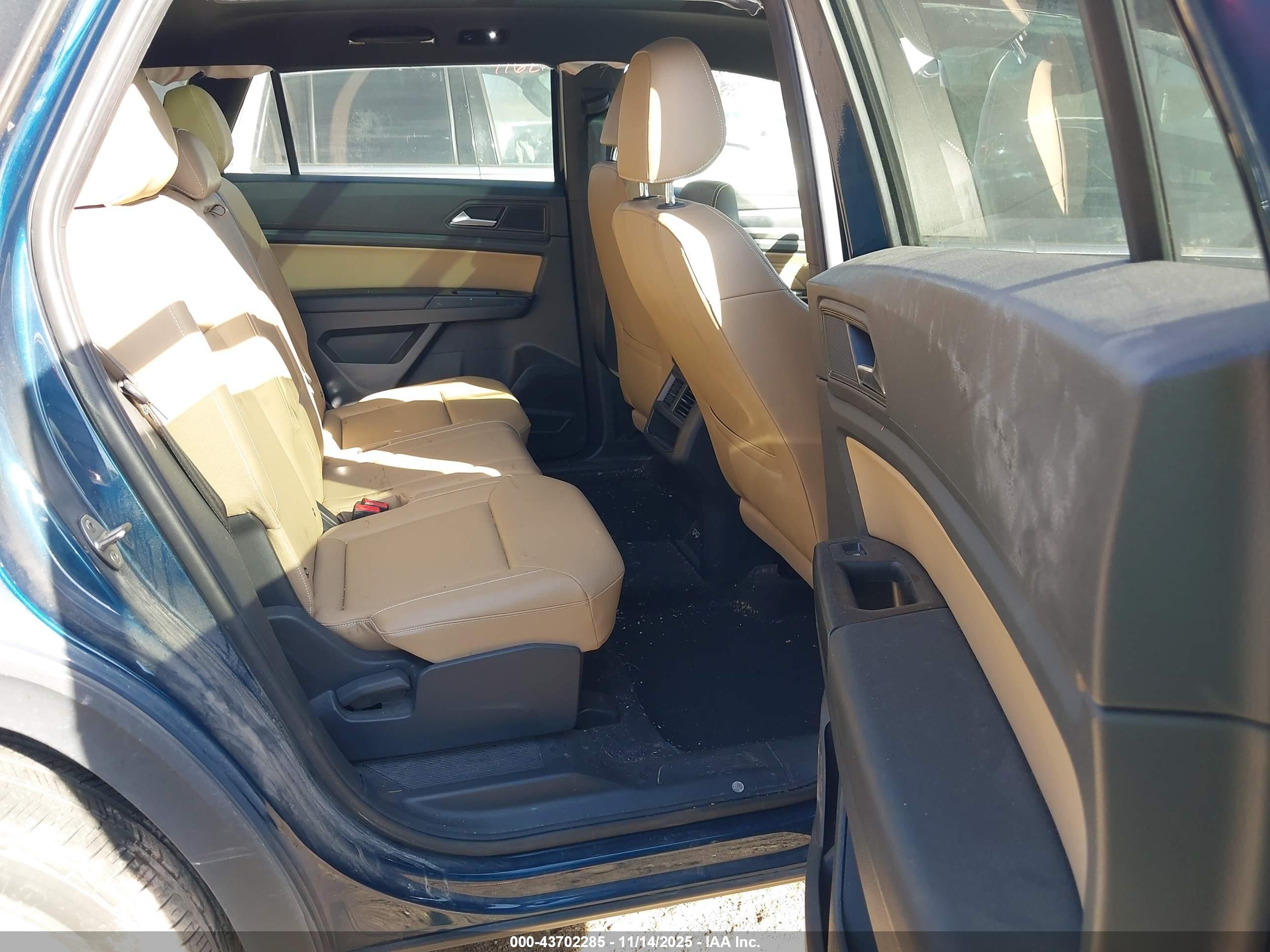 VOLKSWAGEN ATLAS image 8