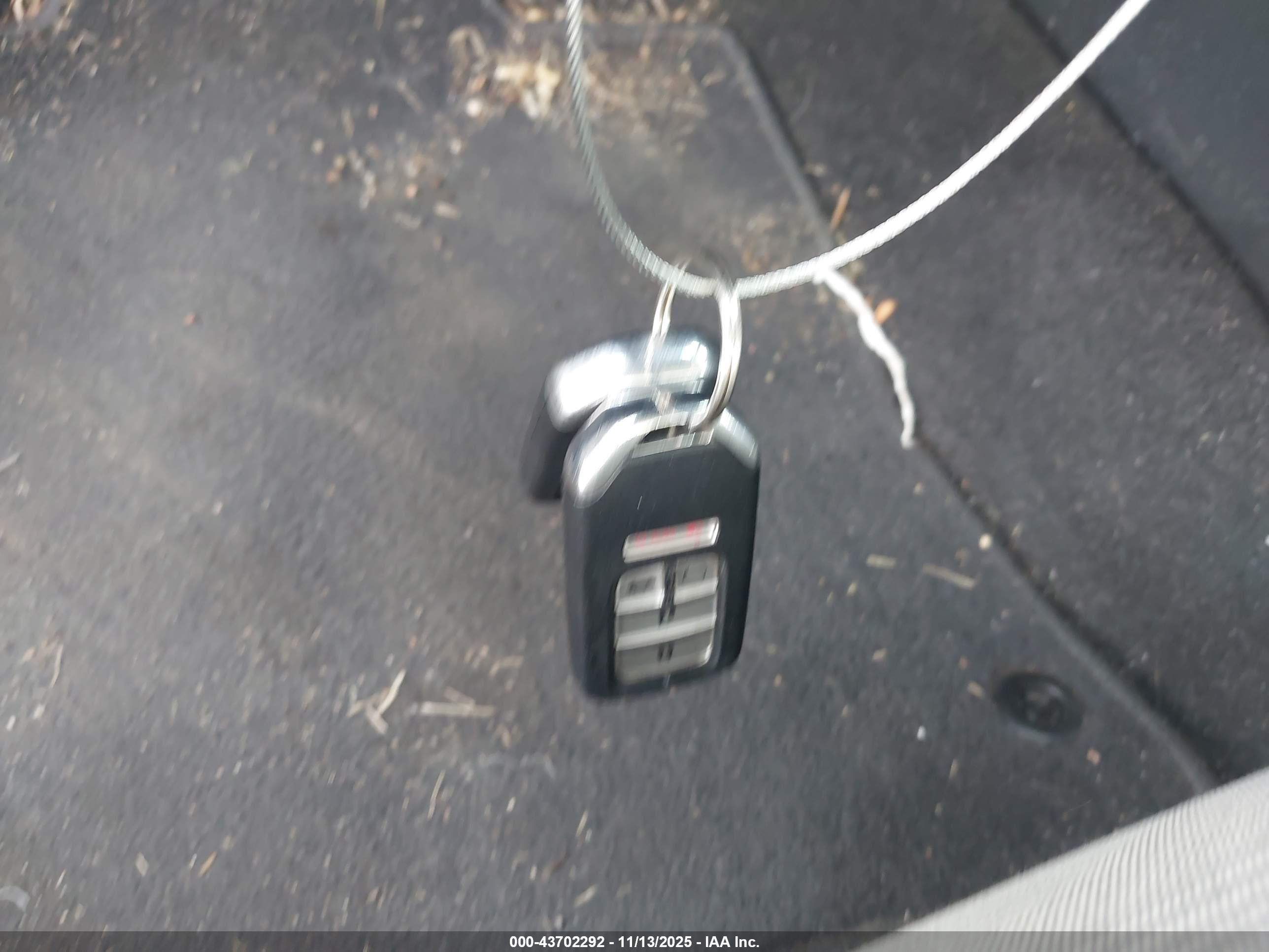 HONDA INSIGHT image 11