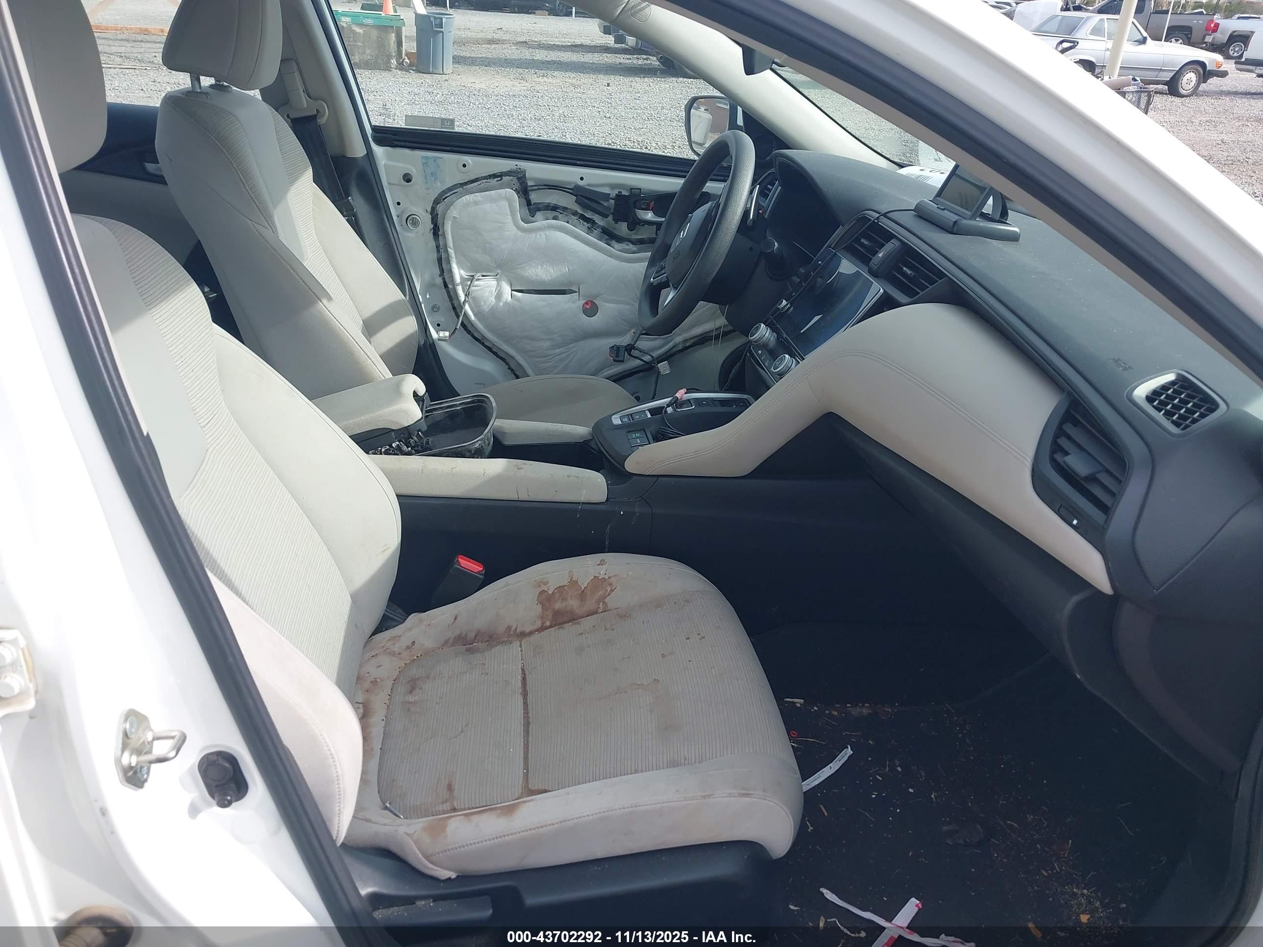HONDA INSIGHT image 5
