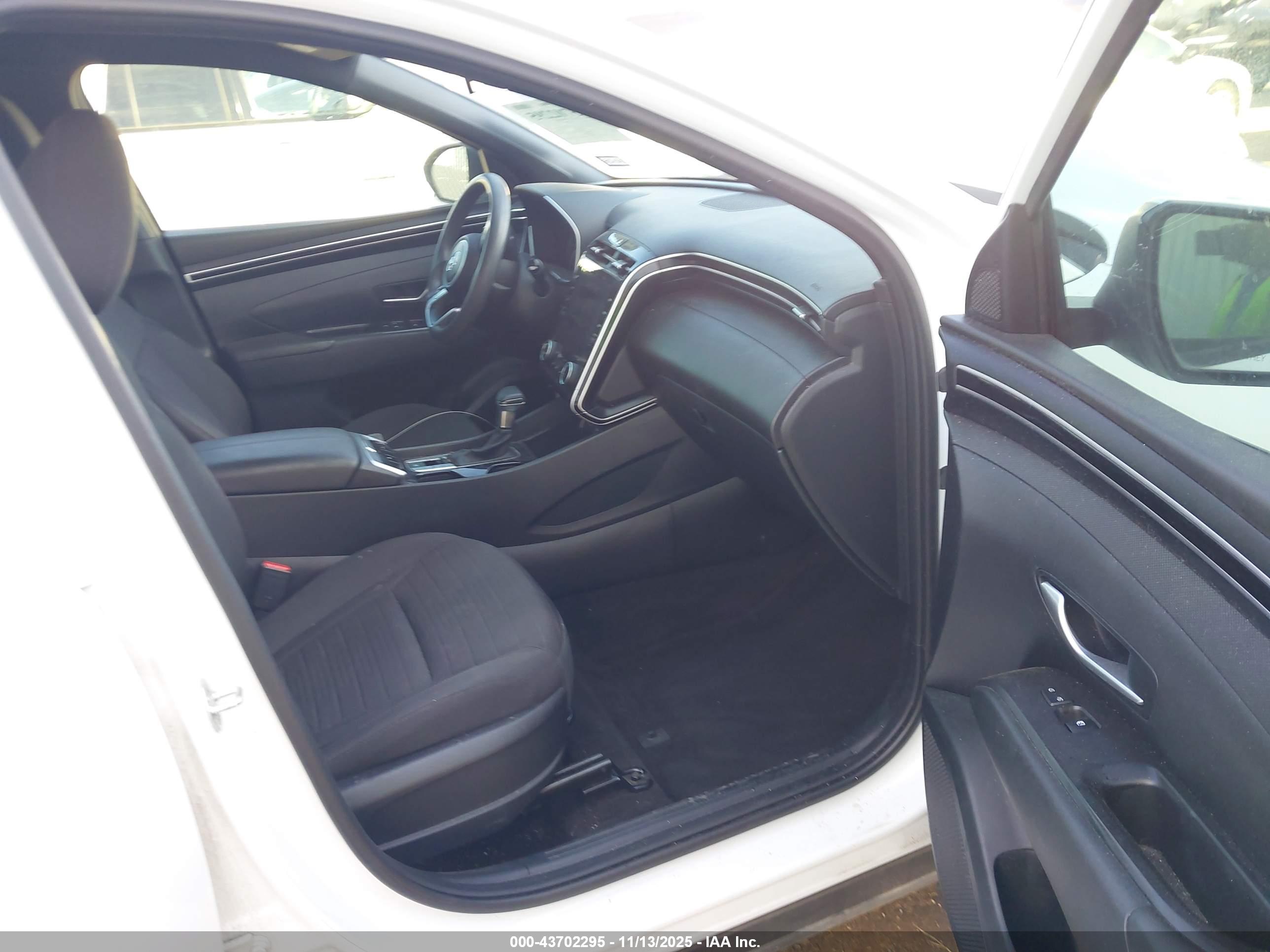 HYUNDAI SANTA image 5