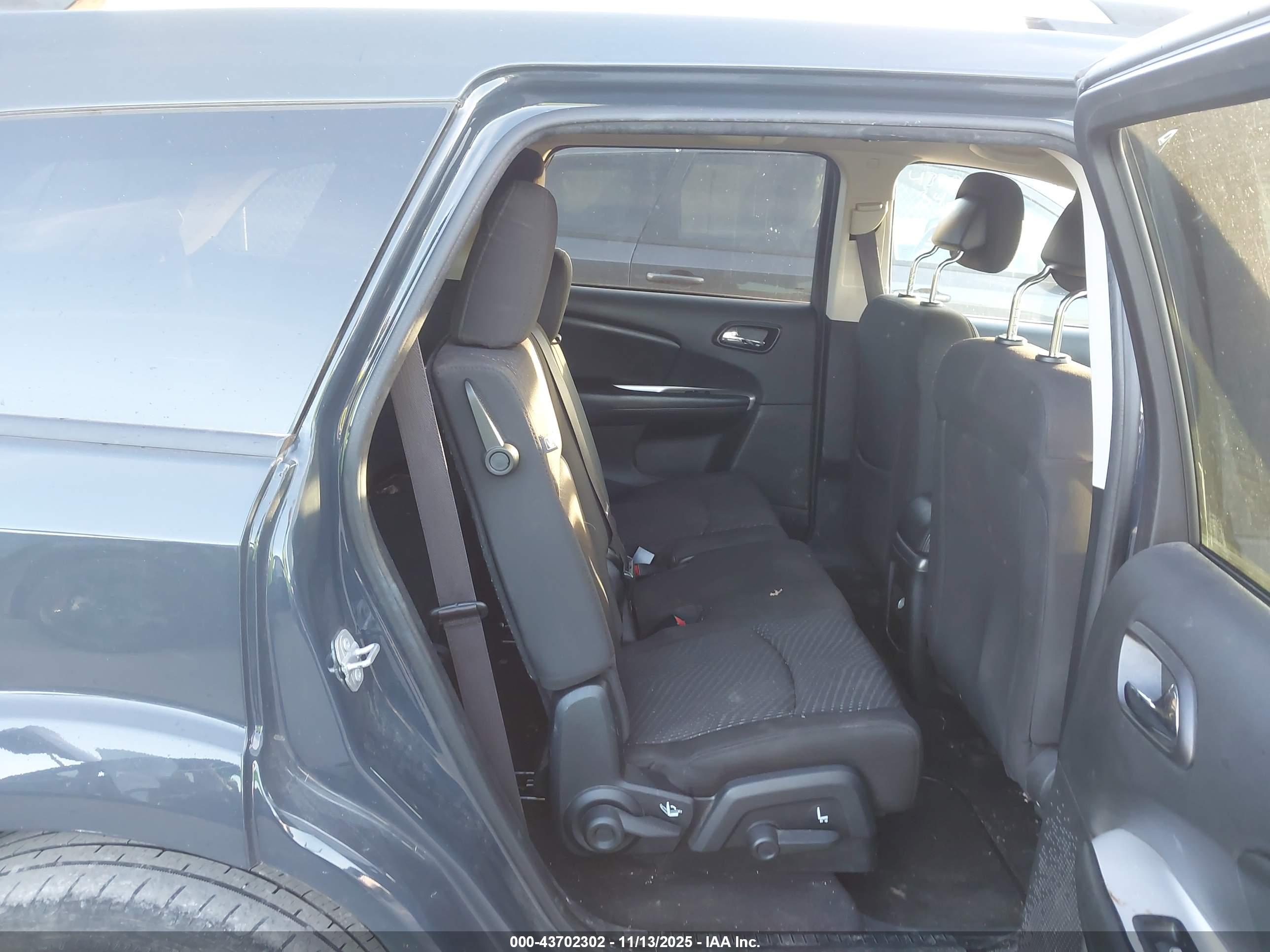 DODGE JOURNEY image 8