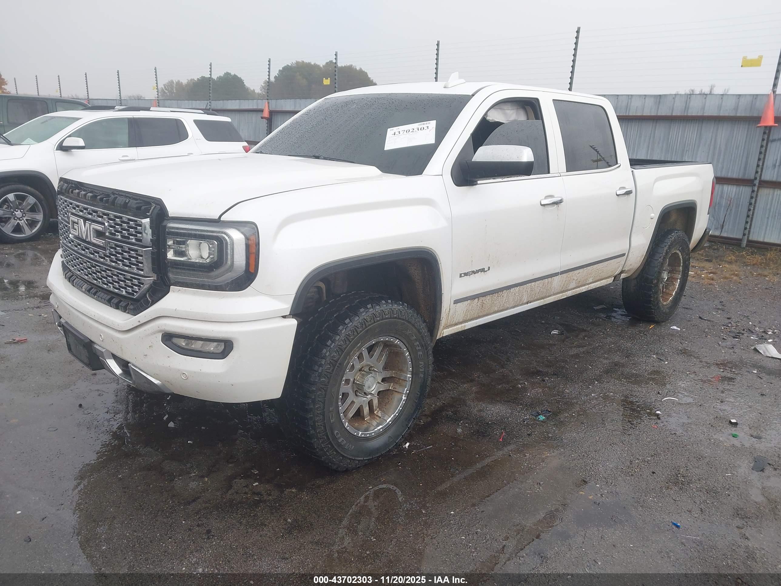 GMC SIERRA image 2