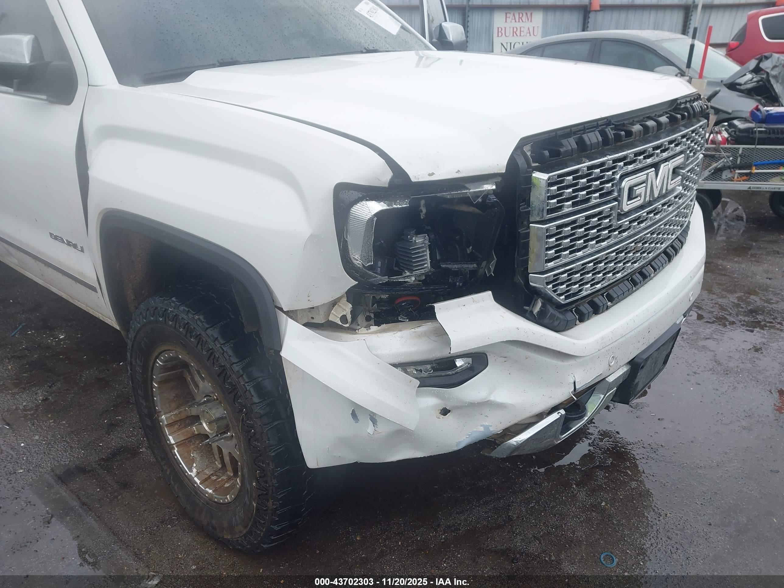 GMC SIERRA image 6