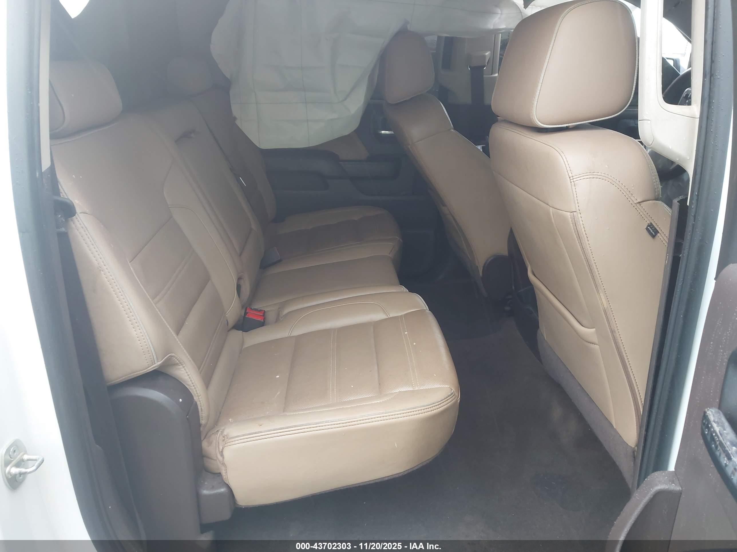 GMC SIERRA image 8