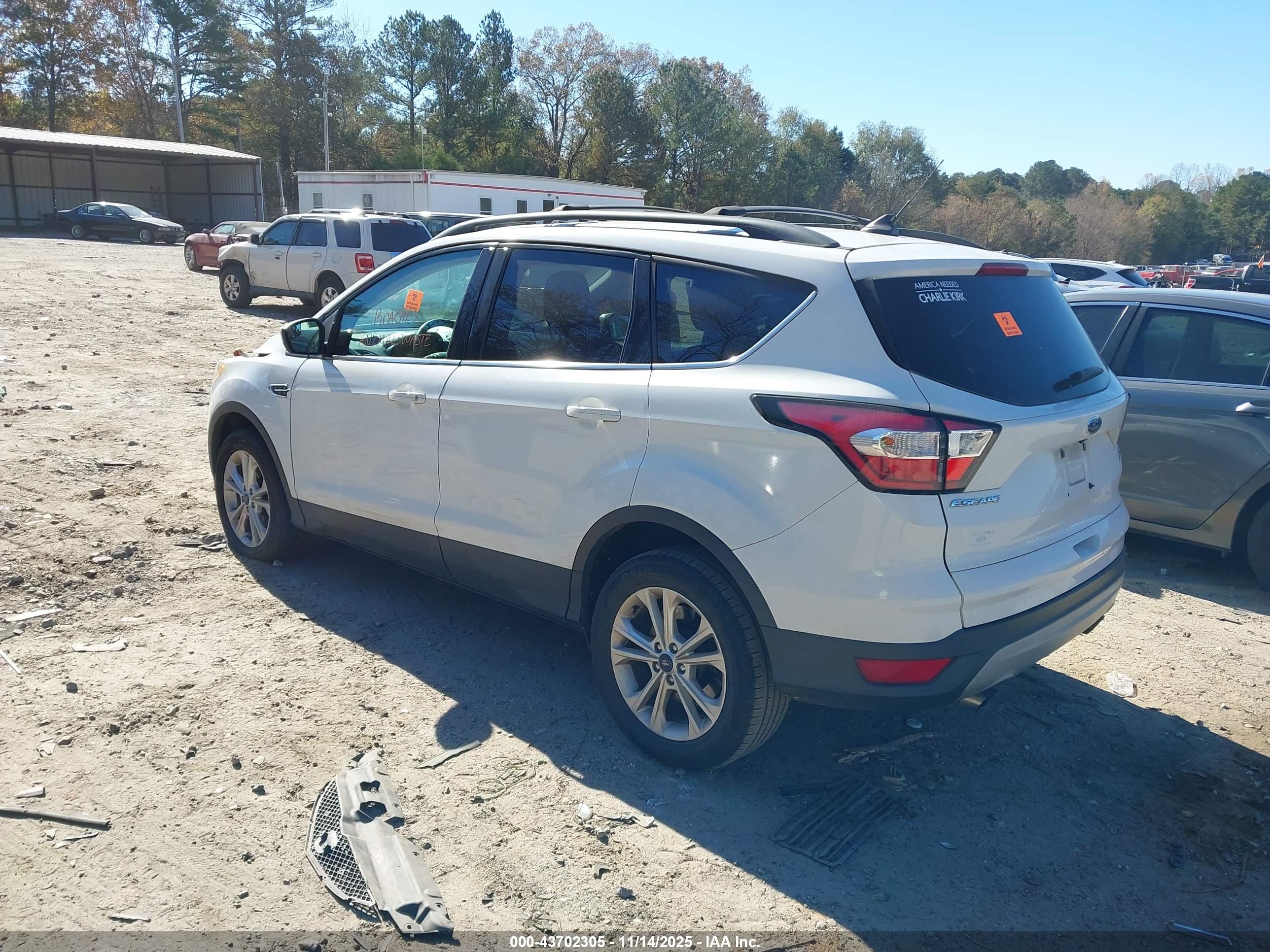FORD ESCAPE image 3