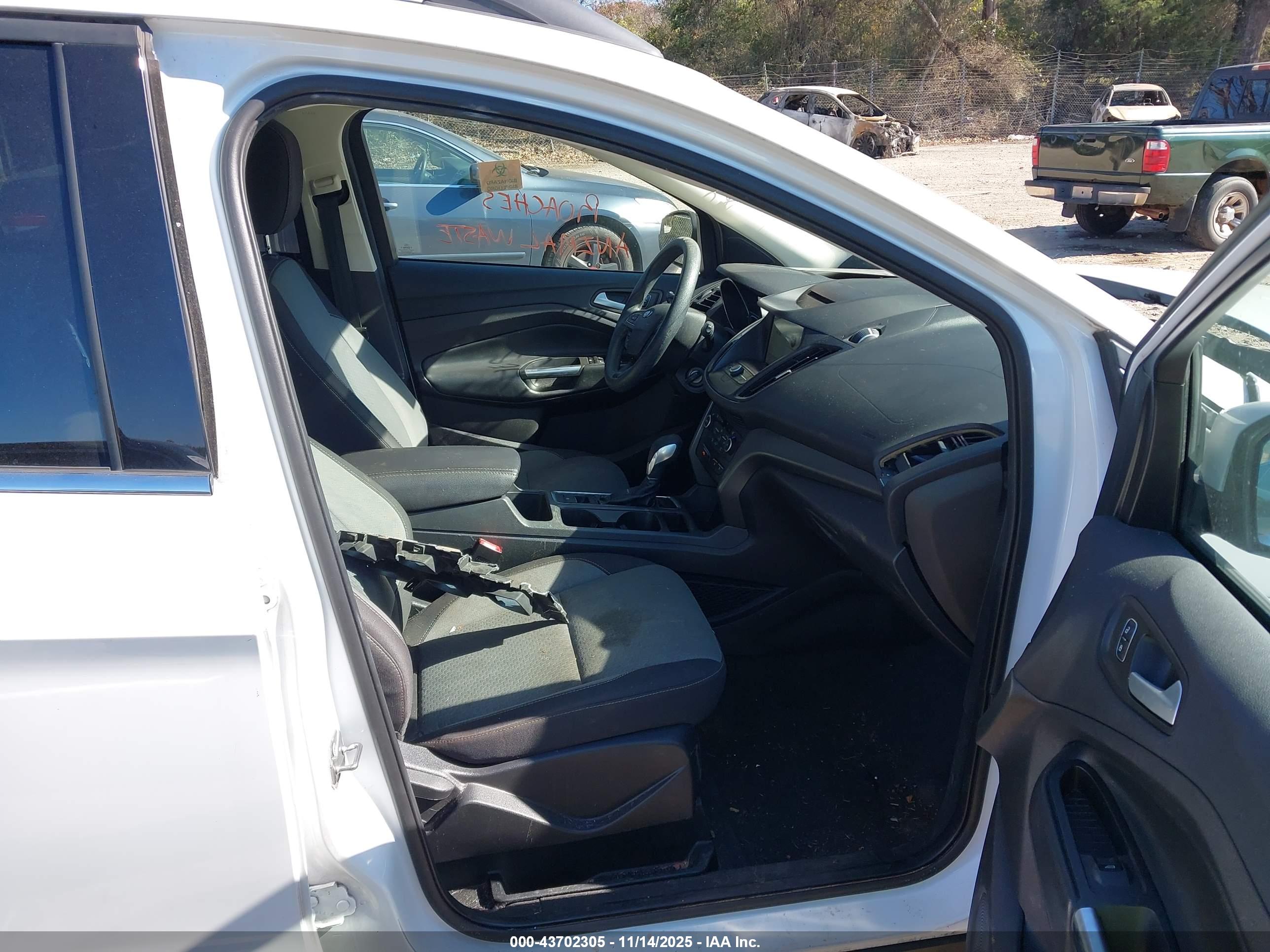 FORD ESCAPE image 5