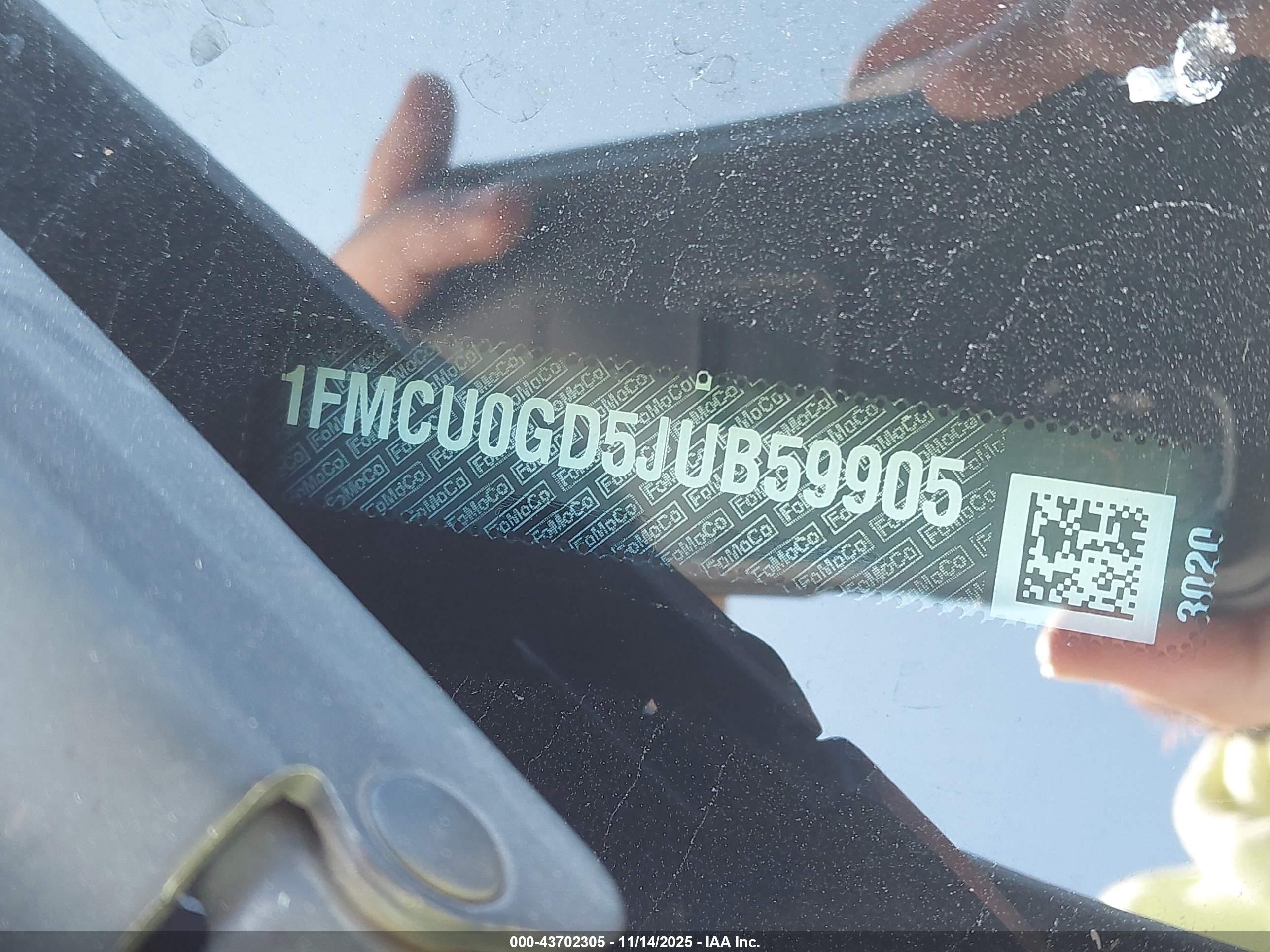 FORD ESCAPE image 9