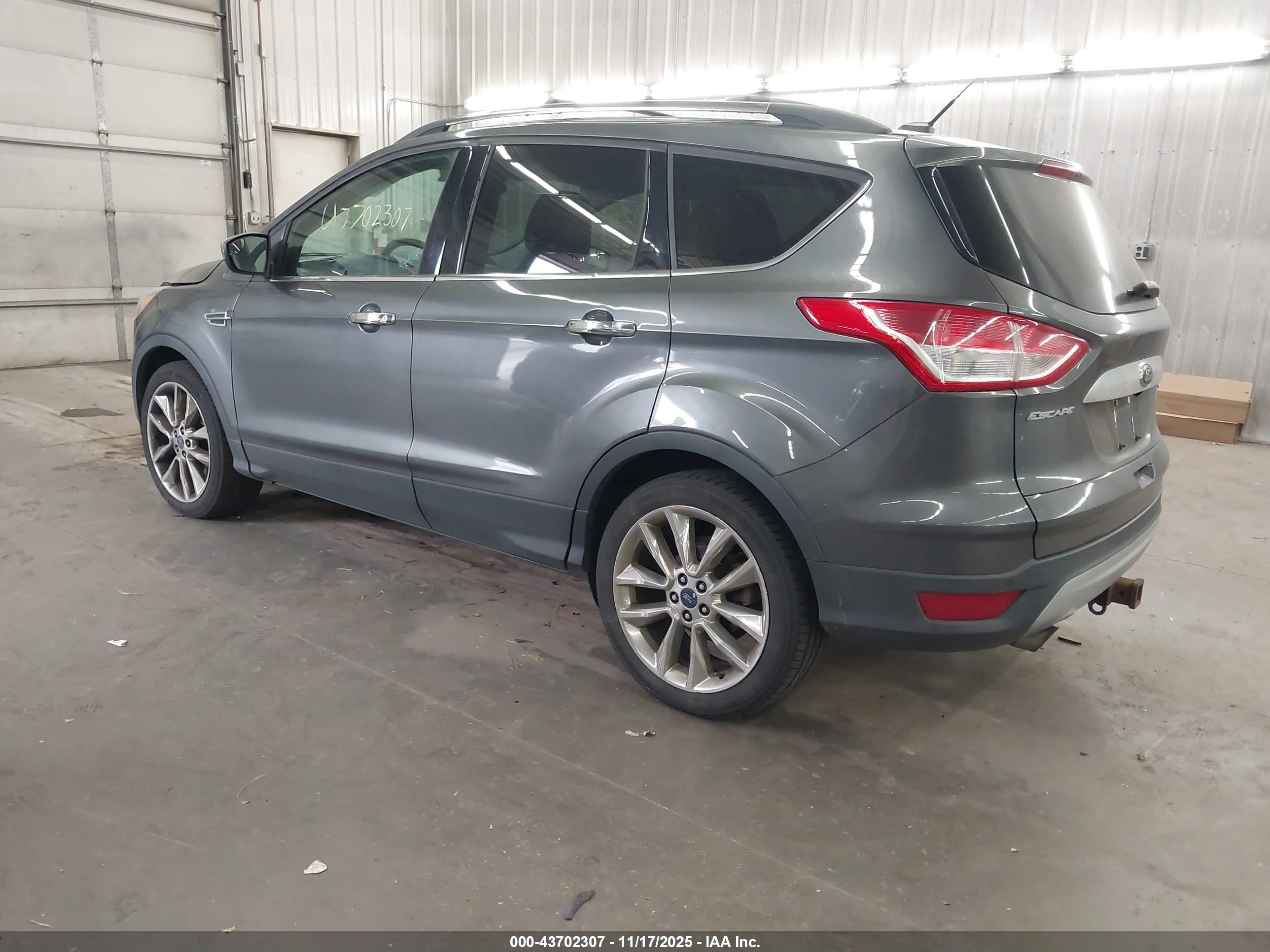 FORD ESCAPE image 3