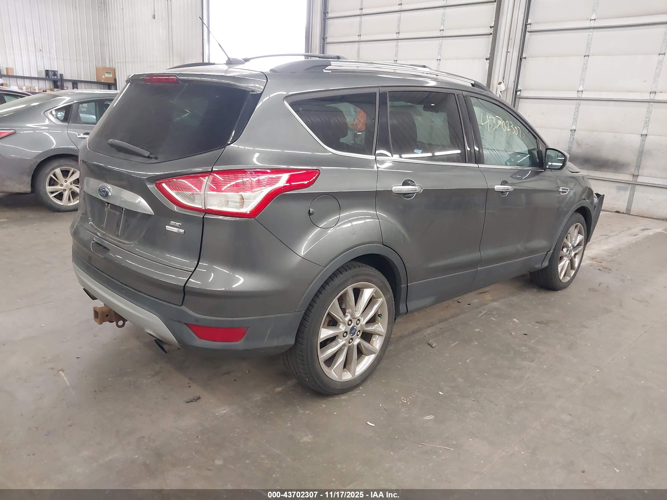 FORD ESCAPE image 4