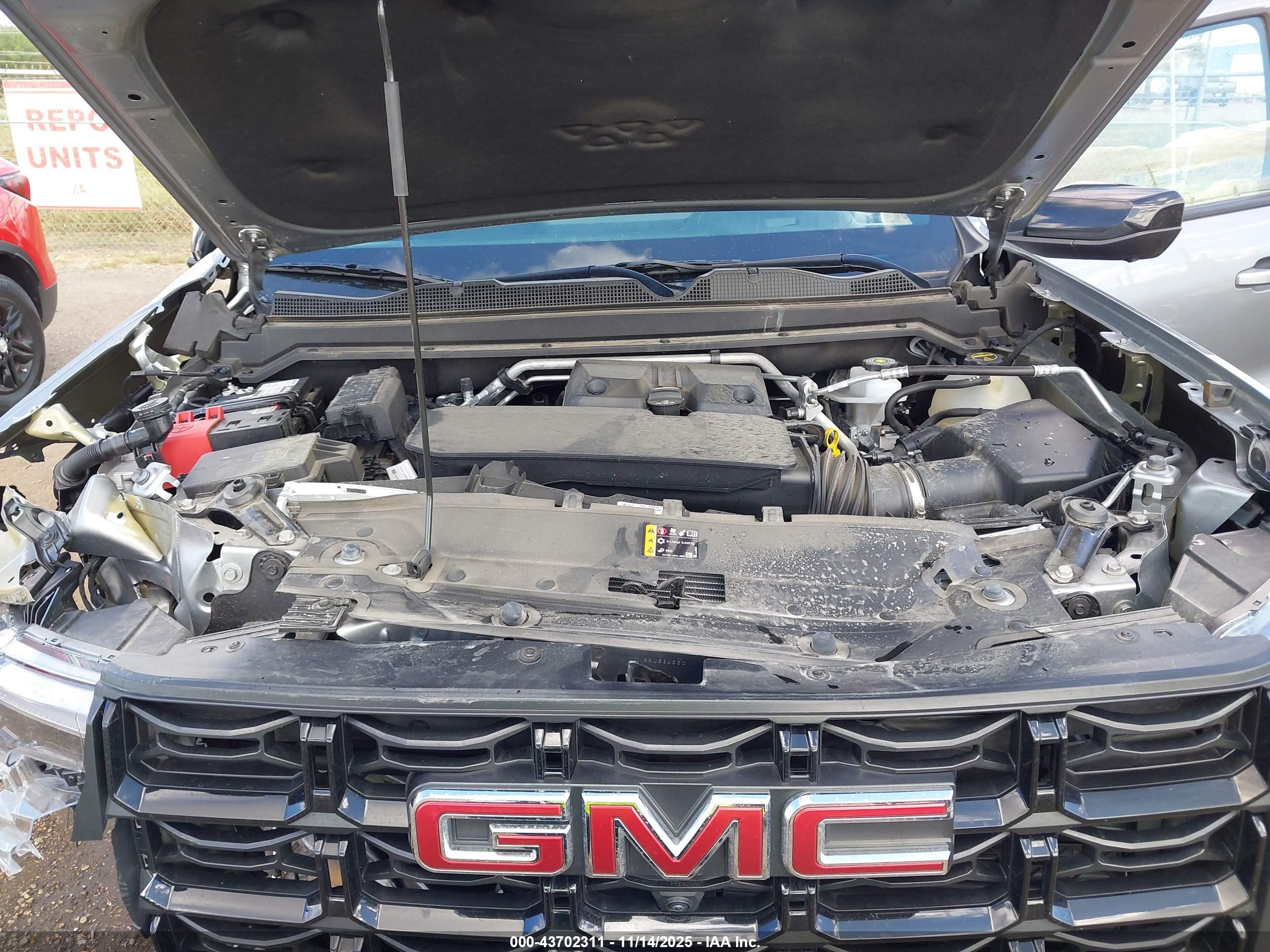 GMC CANYON image 10