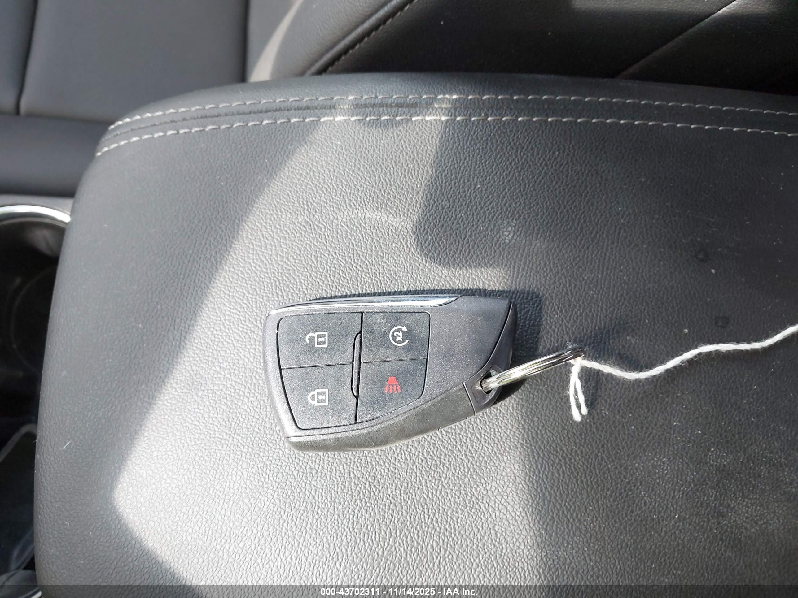 GMC CANYON image 11