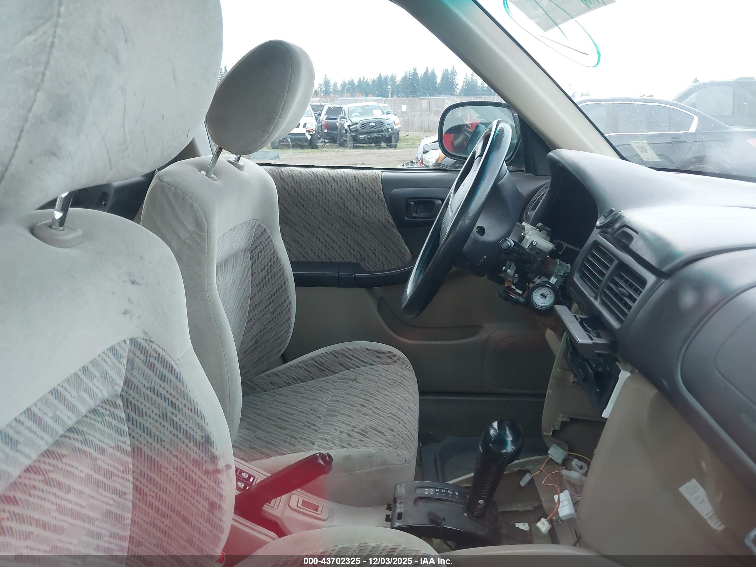 SUBARU FORESTER image 5