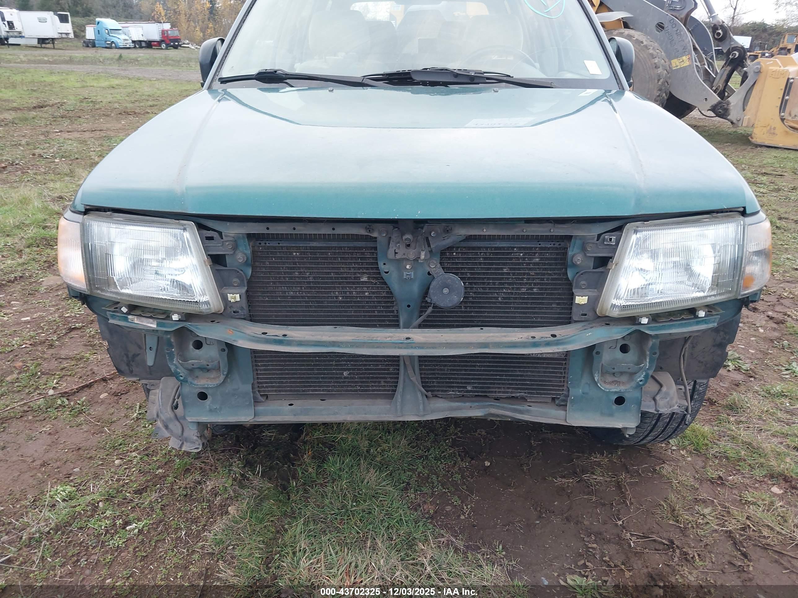 SUBARU FORESTER image 6