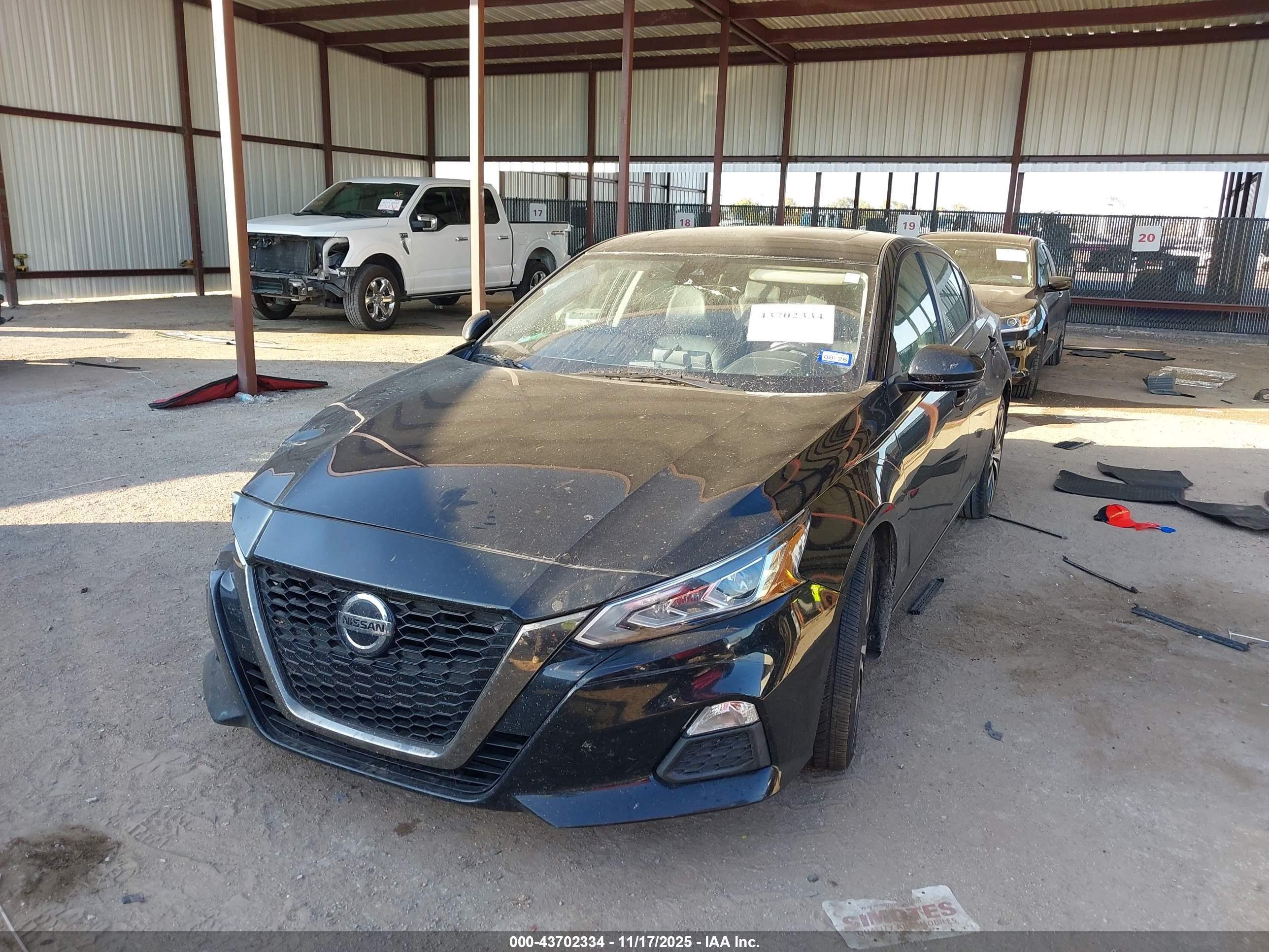 NISSAN ALTIMA image 2