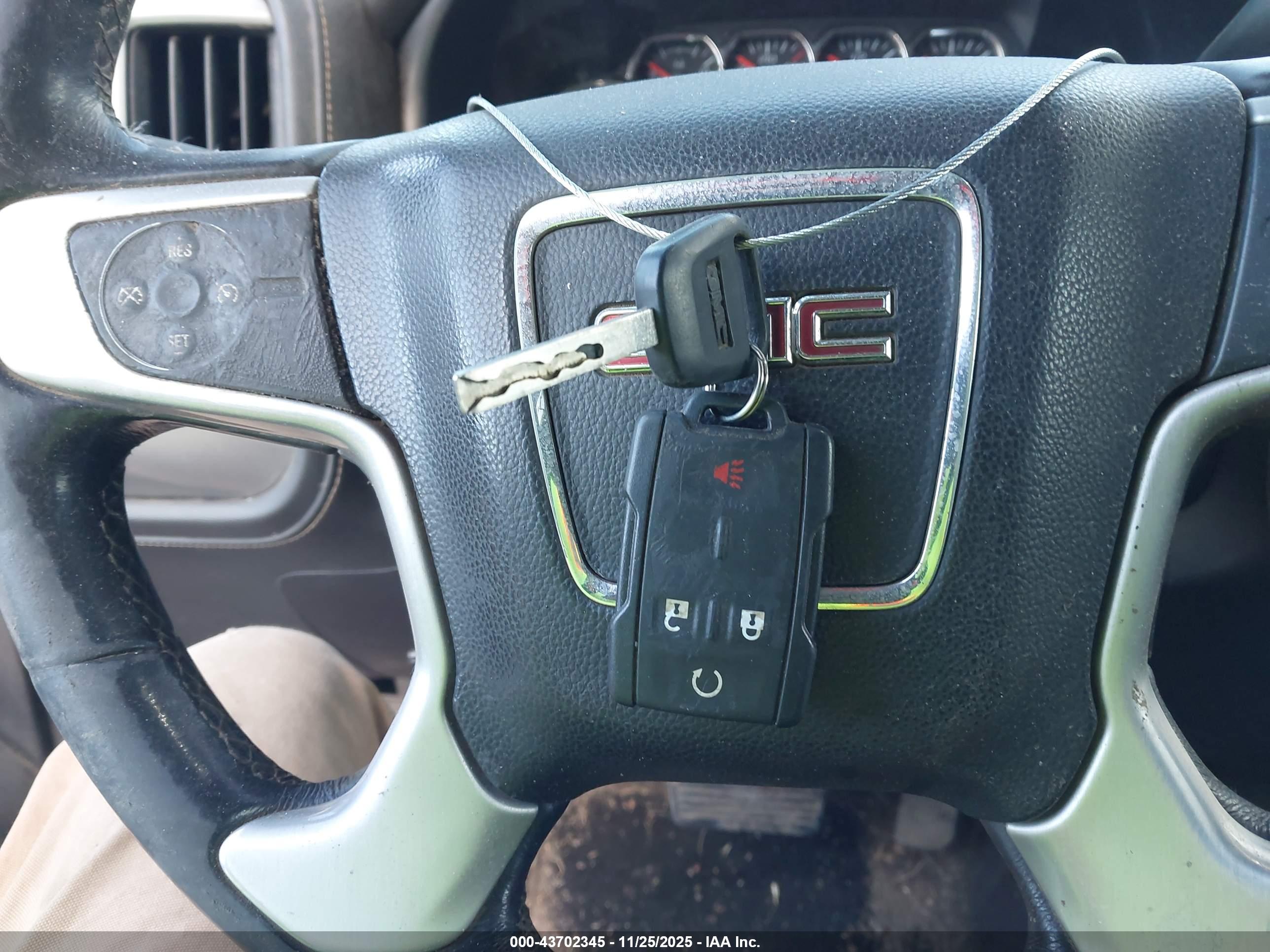 GMC SIERRA image 11