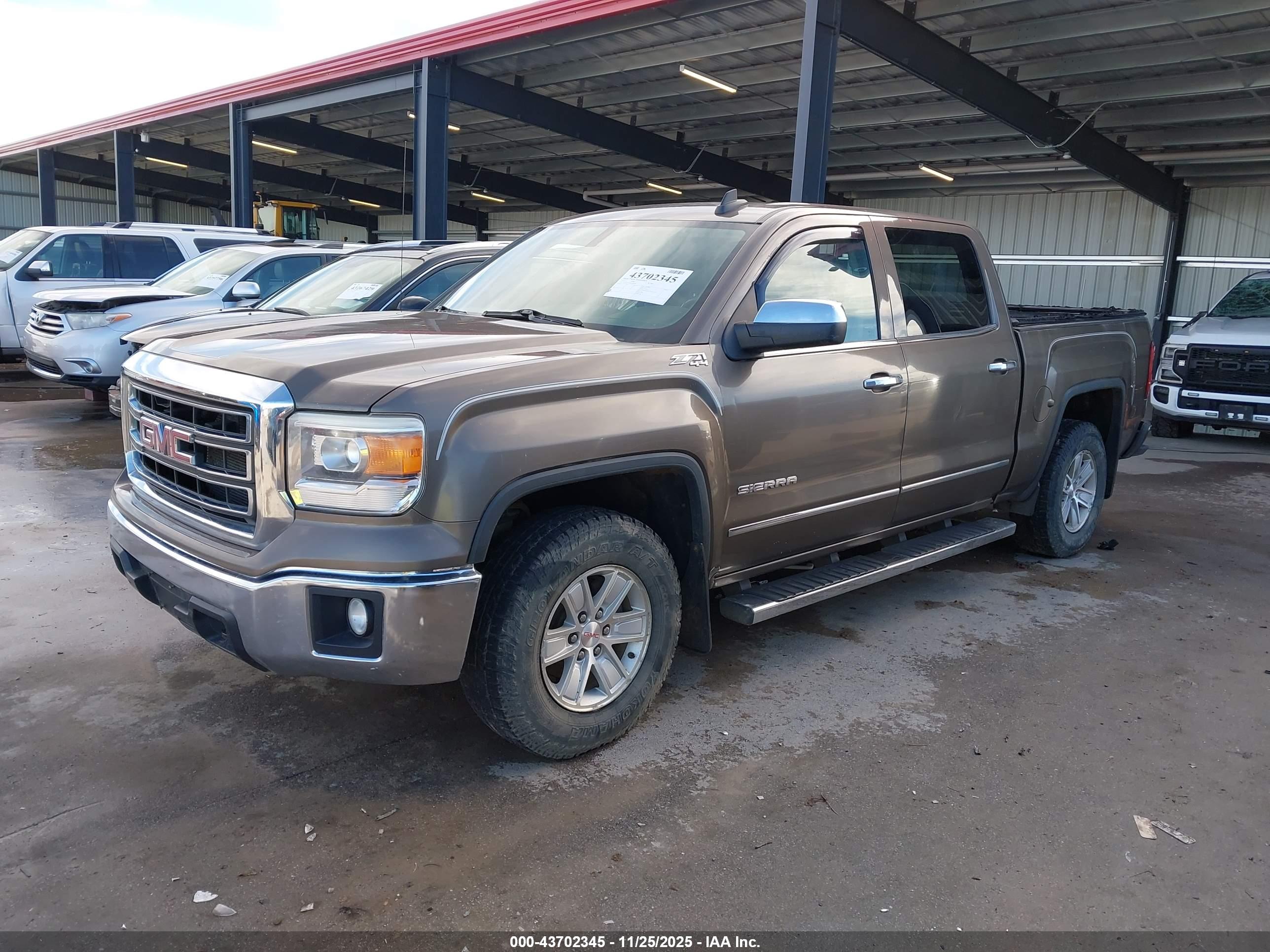 GMC SIERRA image 2