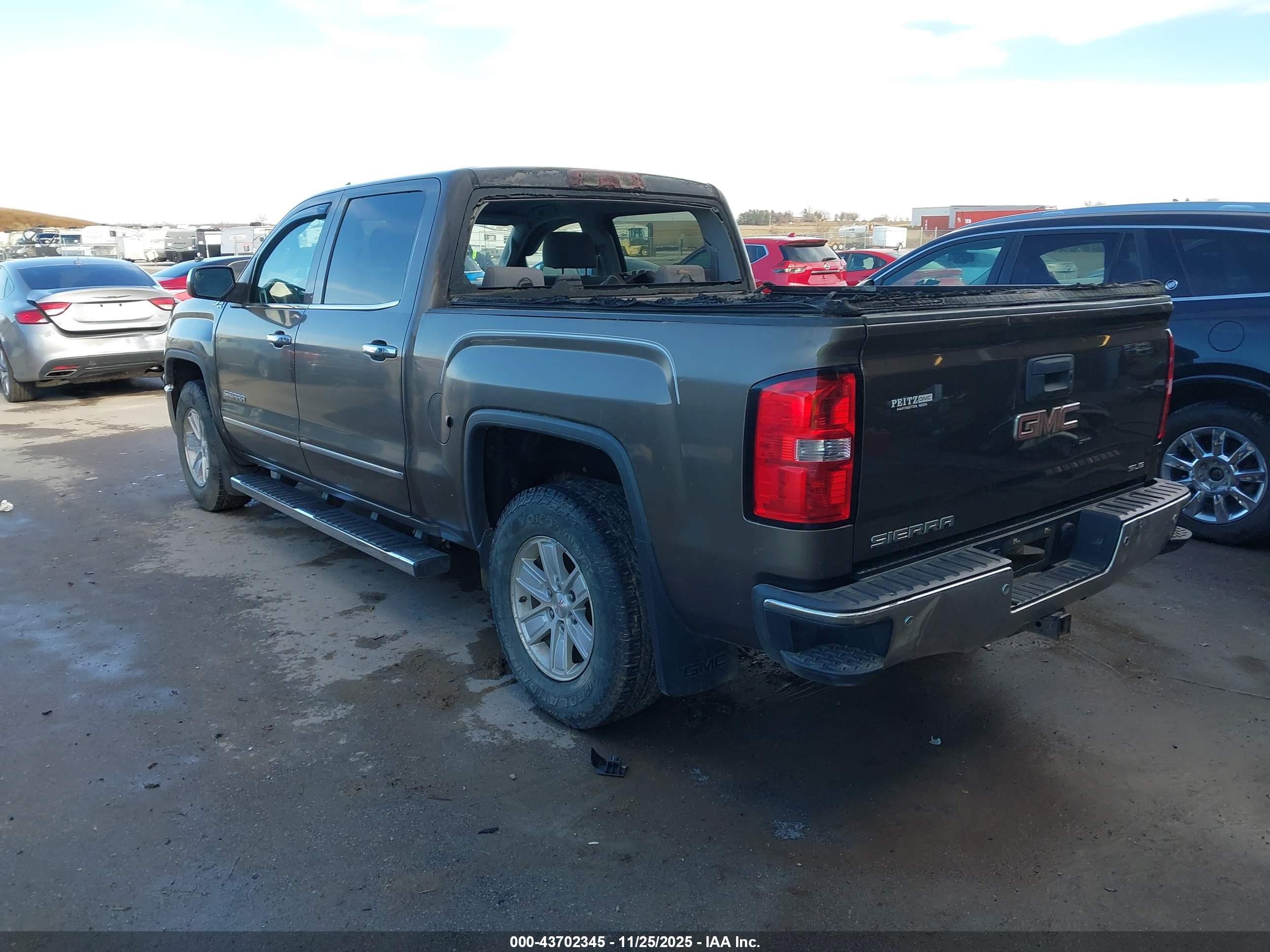 GMC SIERRA image 3