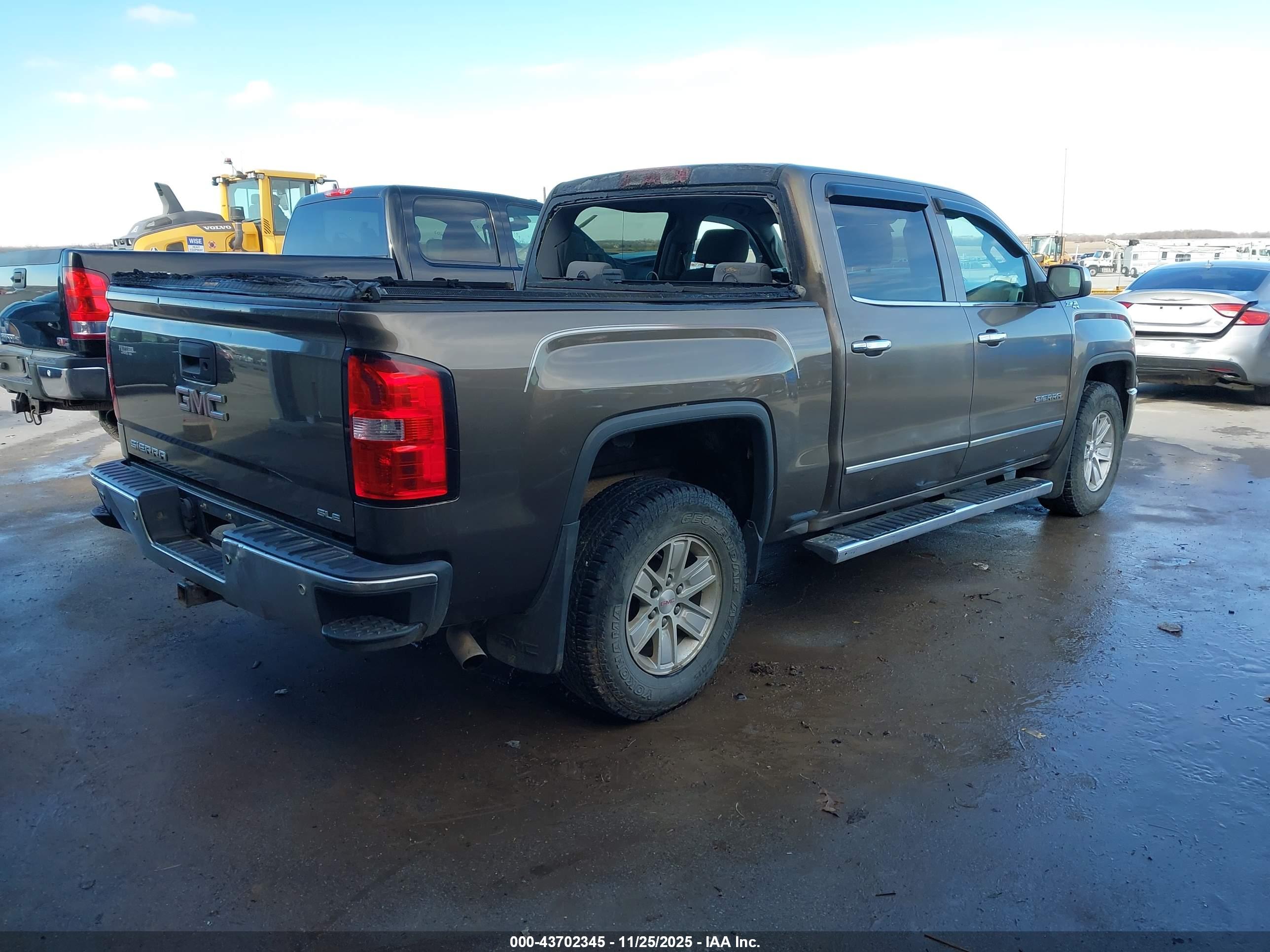 GMC SIERRA image 4