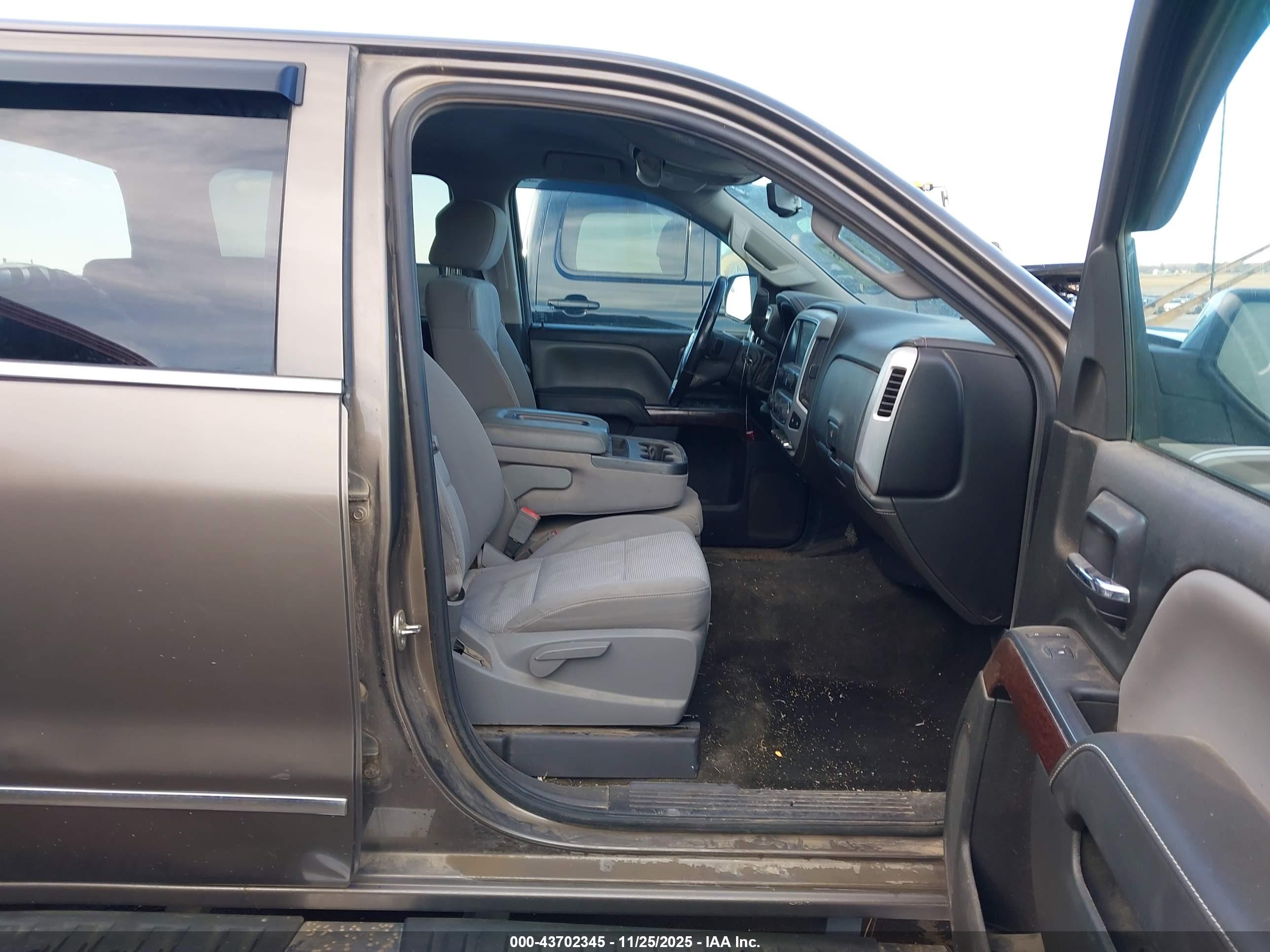 GMC SIERRA image 5