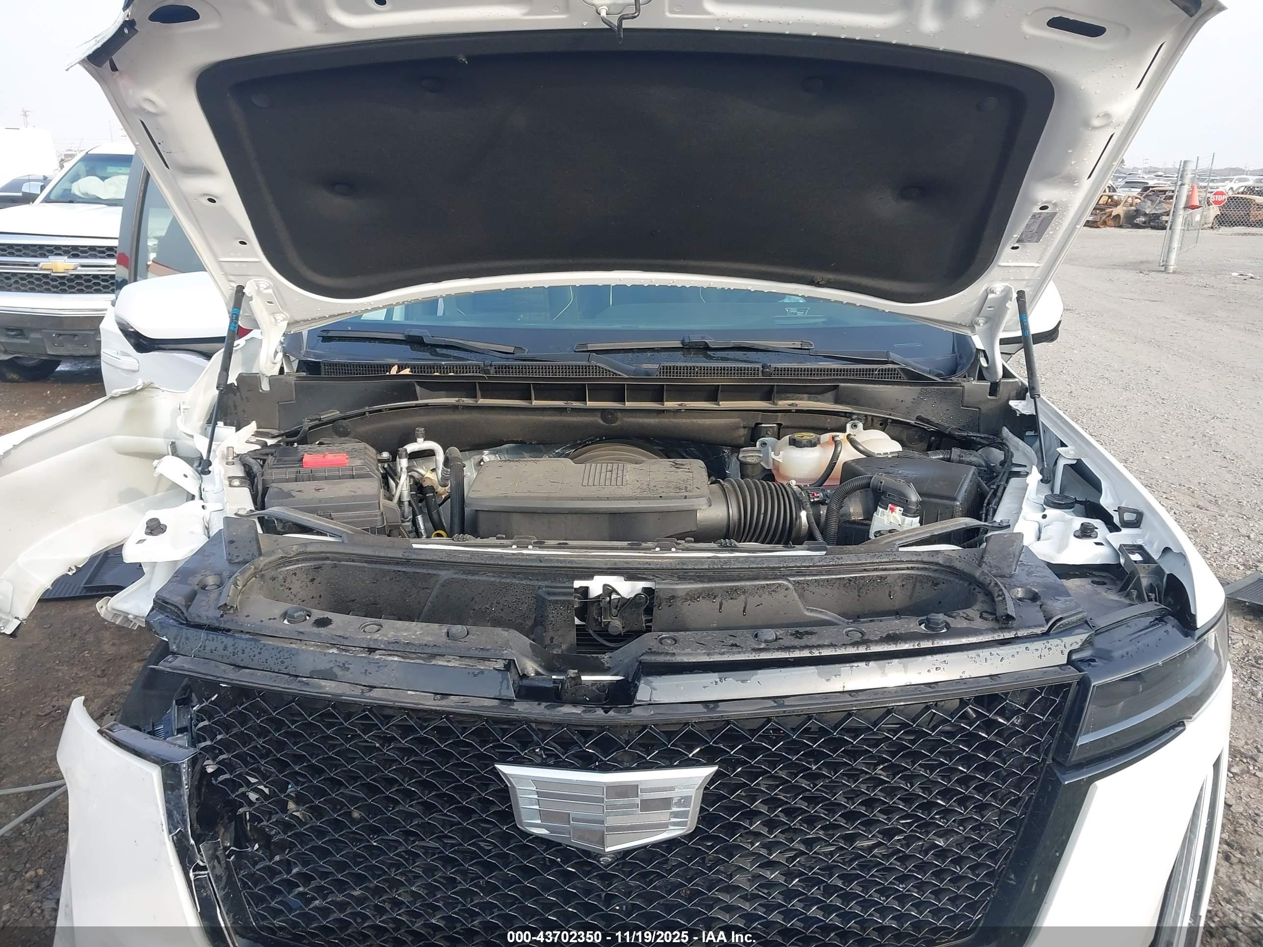 CADILLAC ESCALADE image 10