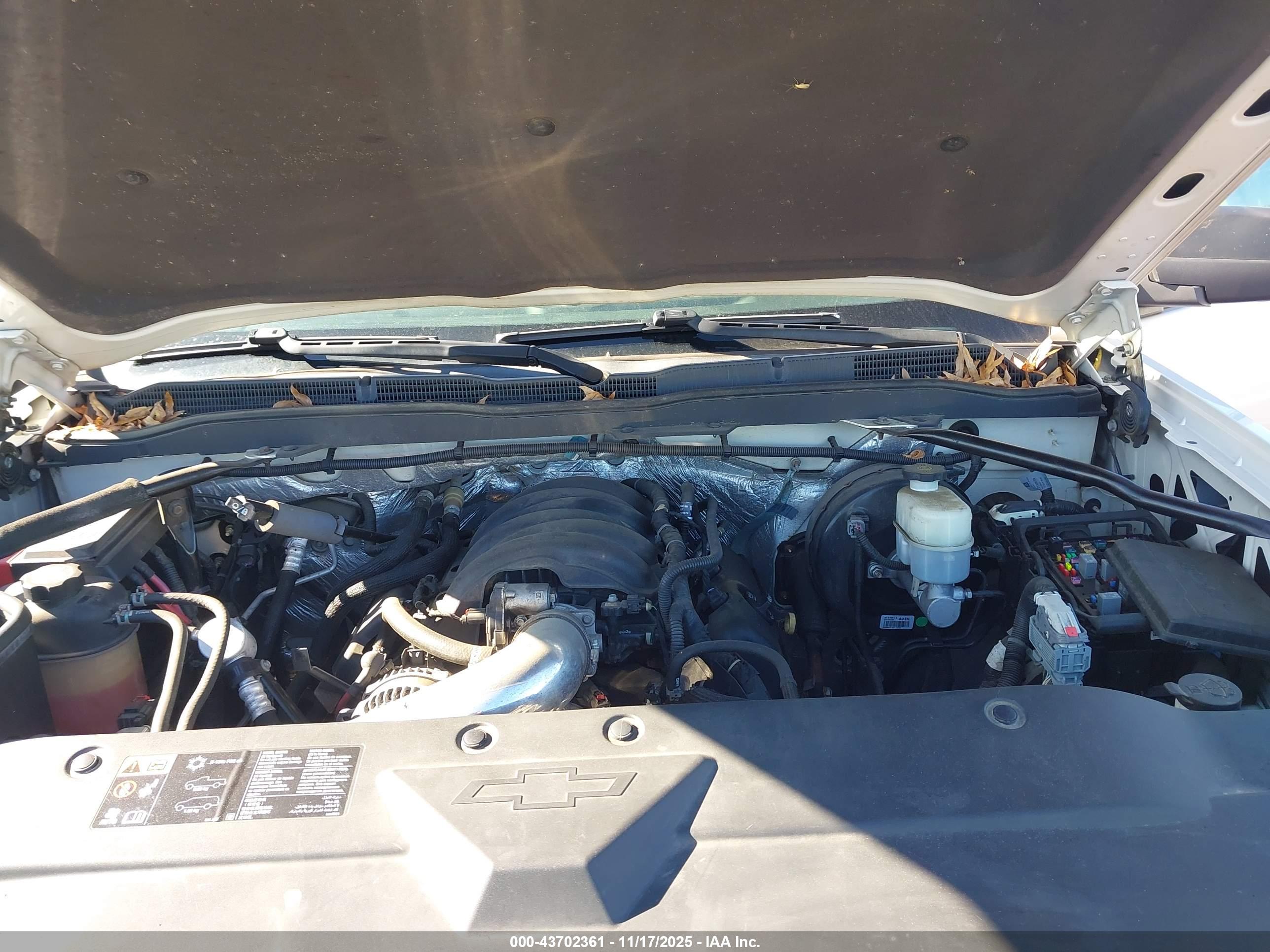 CHEVROLET SILVERADO image 10