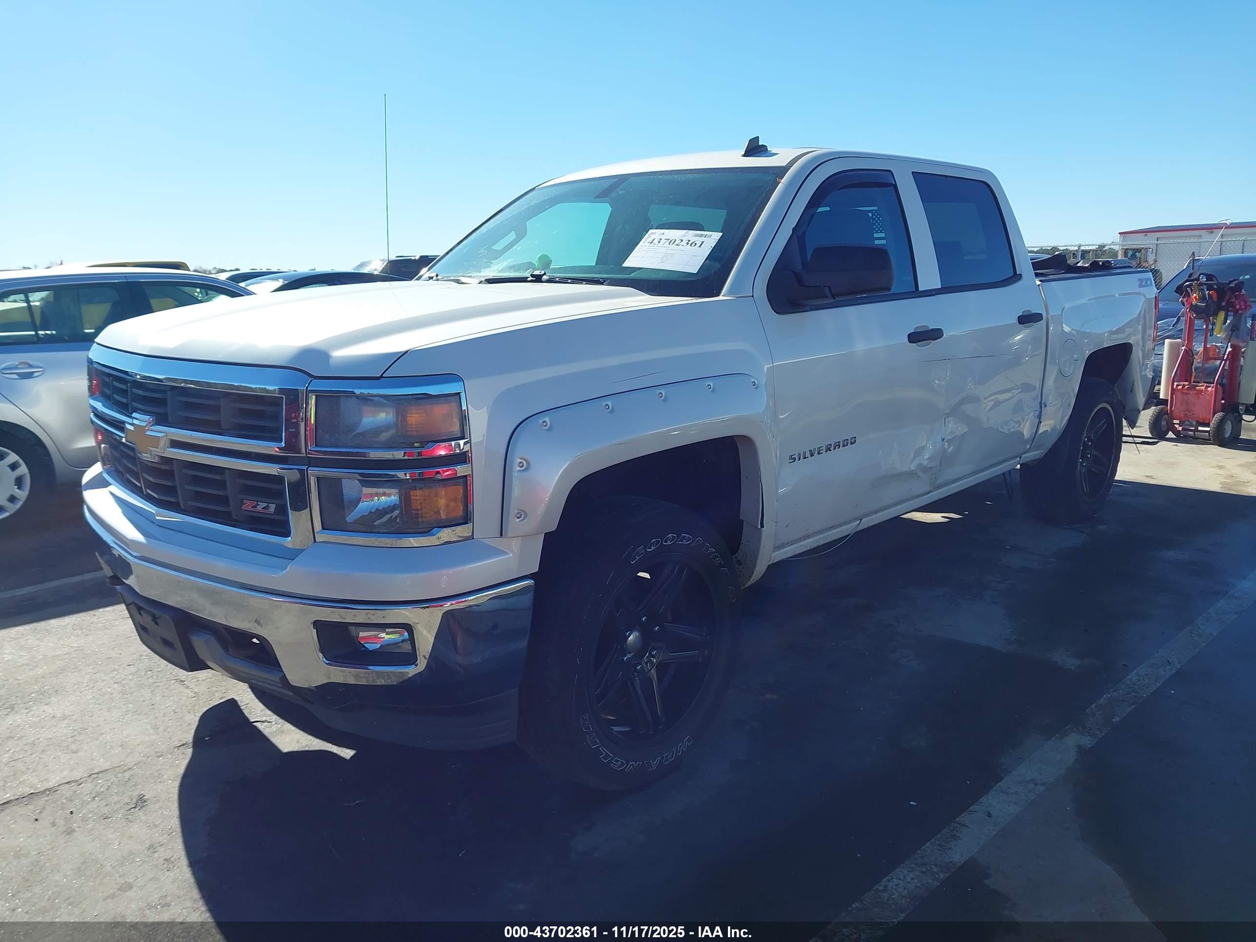 CHEVROLET SILVERADO image 2