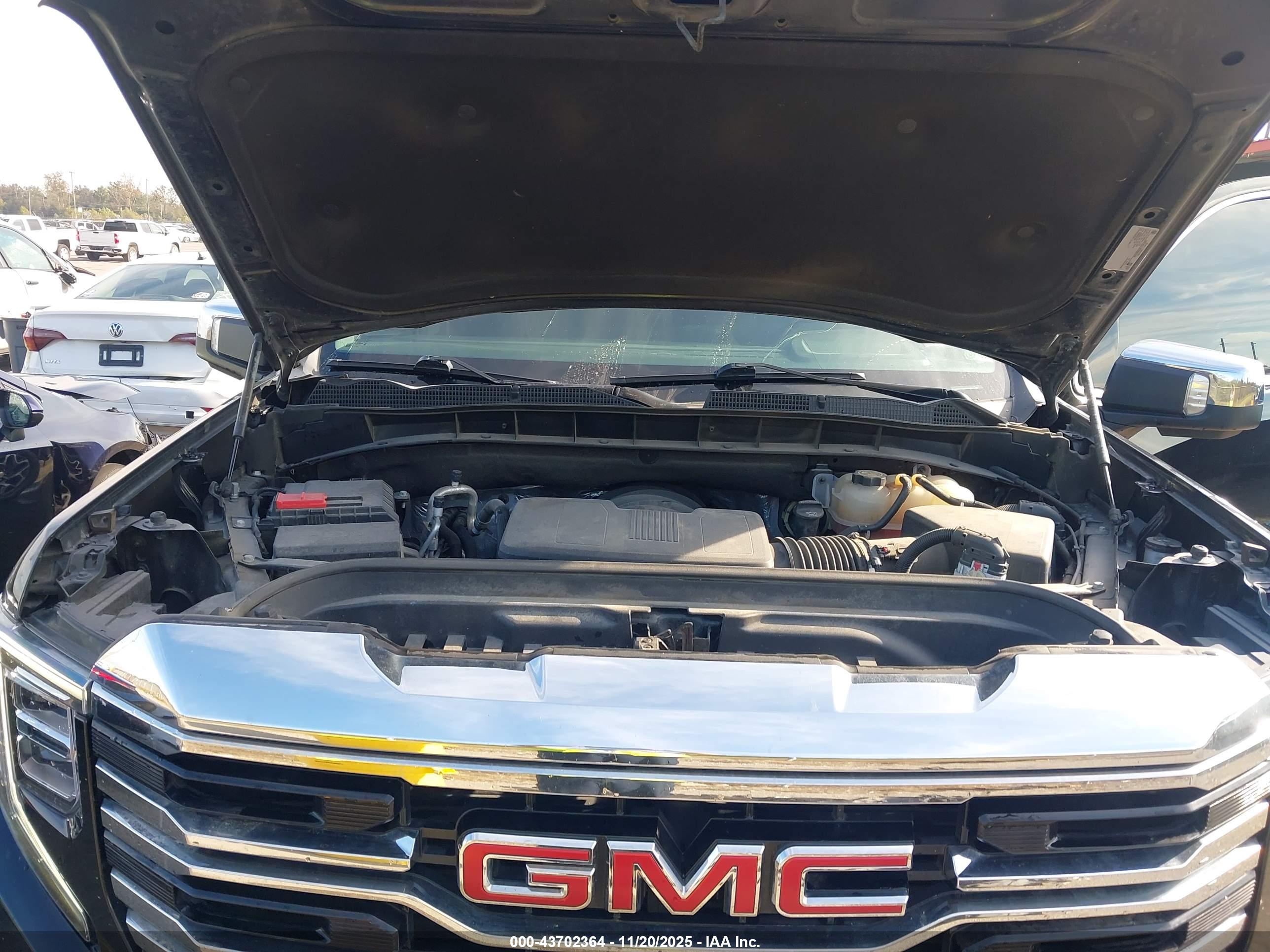 GMC SIERRA image 10