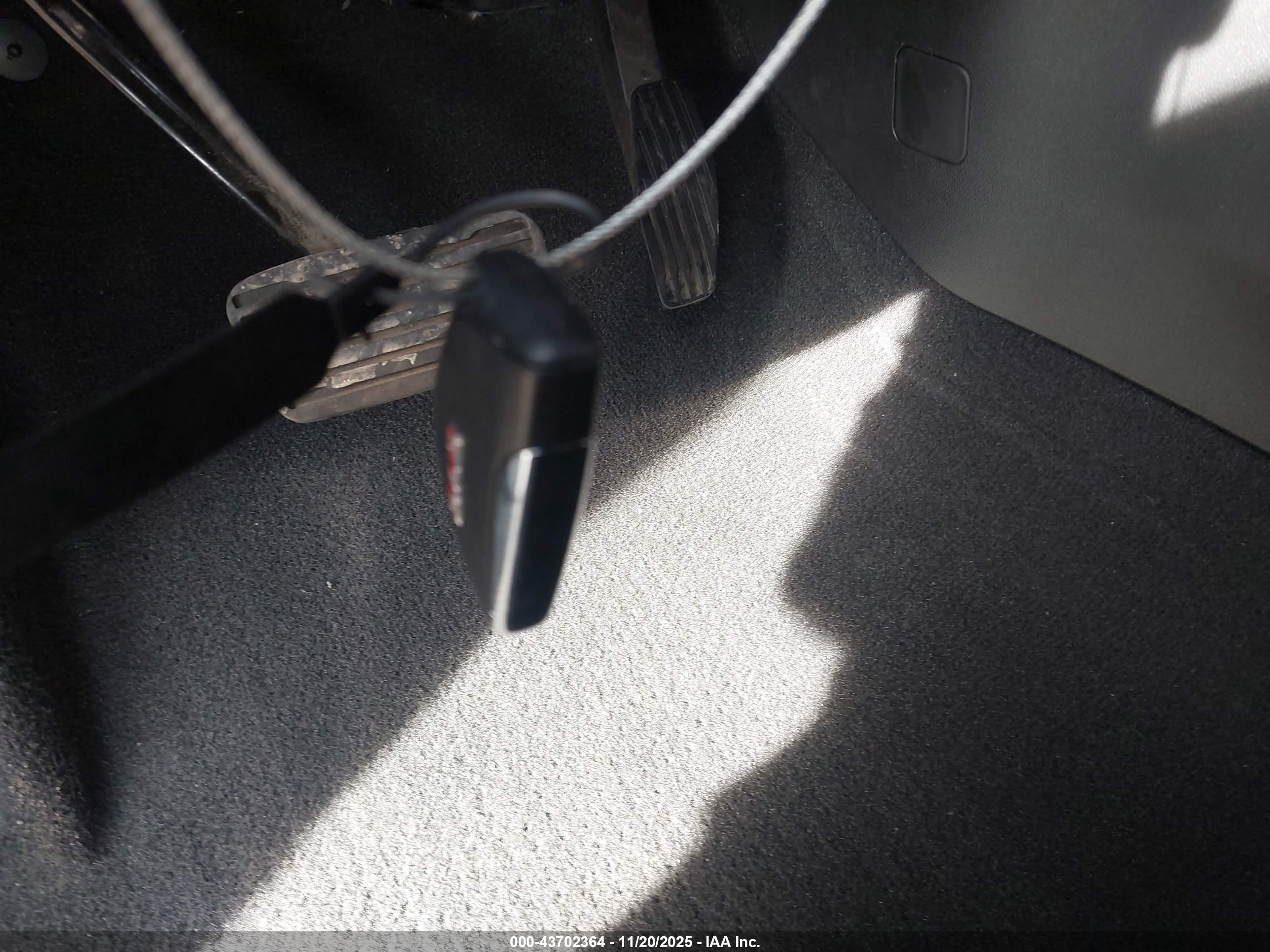 GMC SIERRA image 11