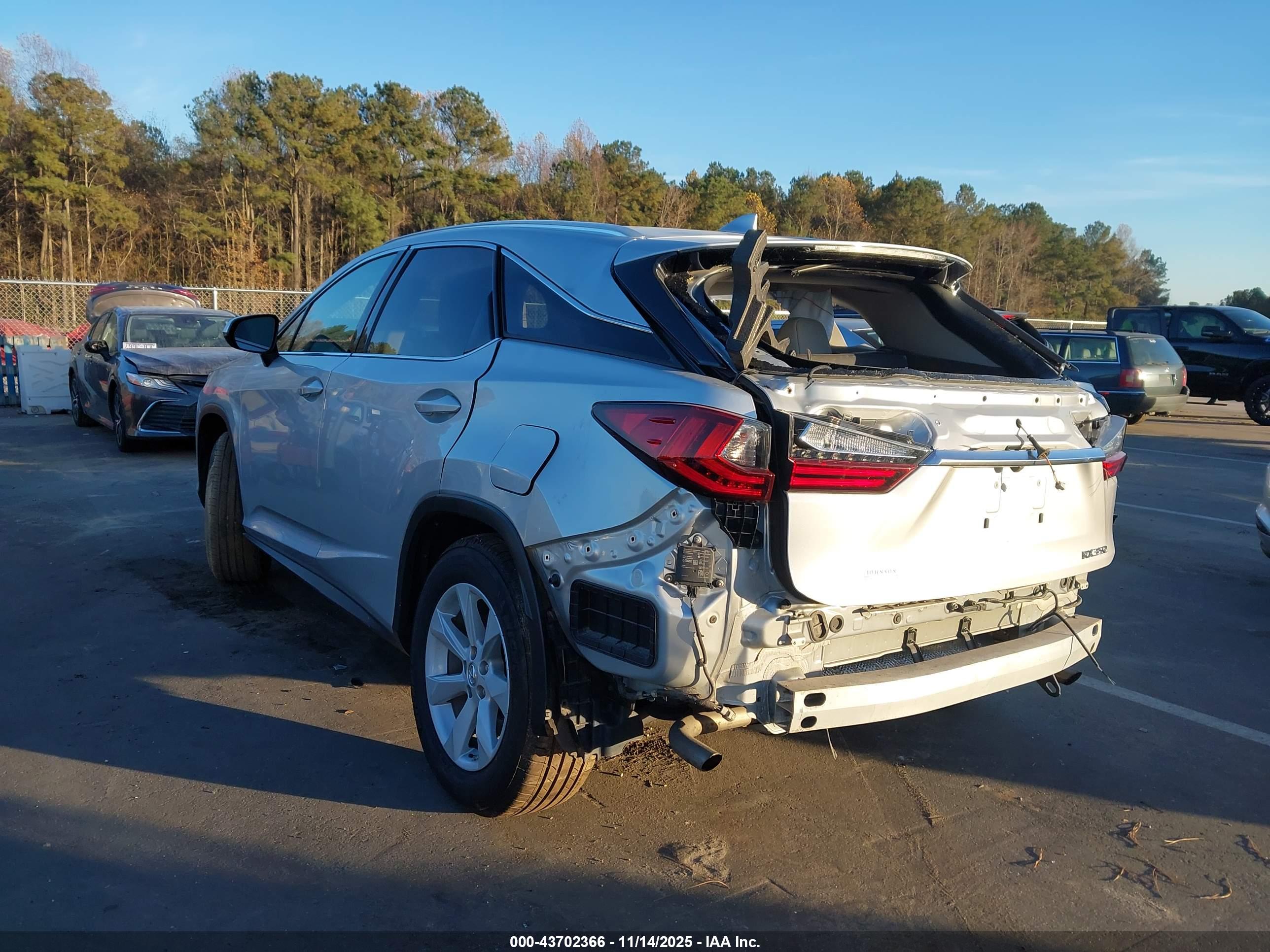LEXUS RX image 3