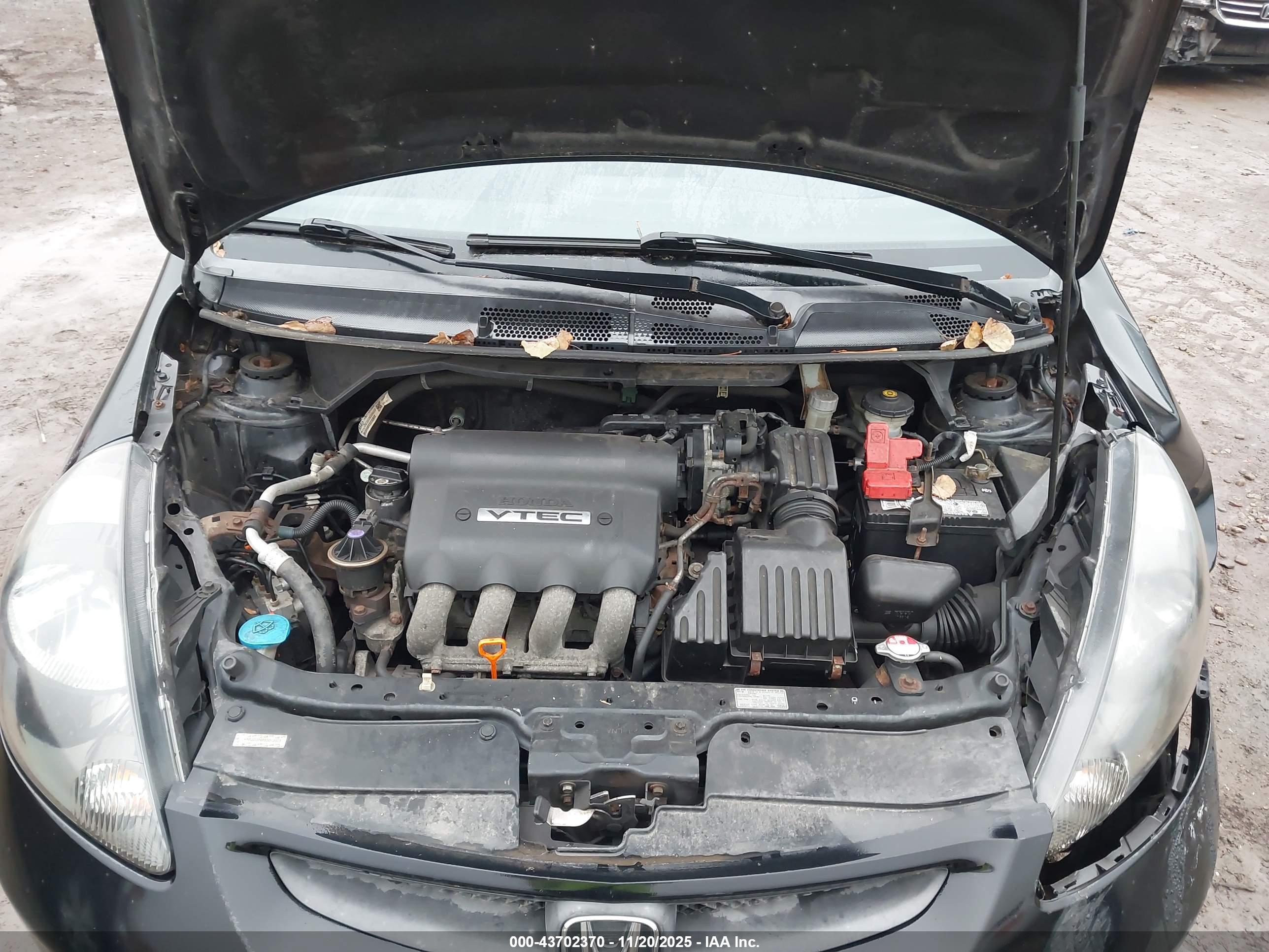 HONDA FIT image 10