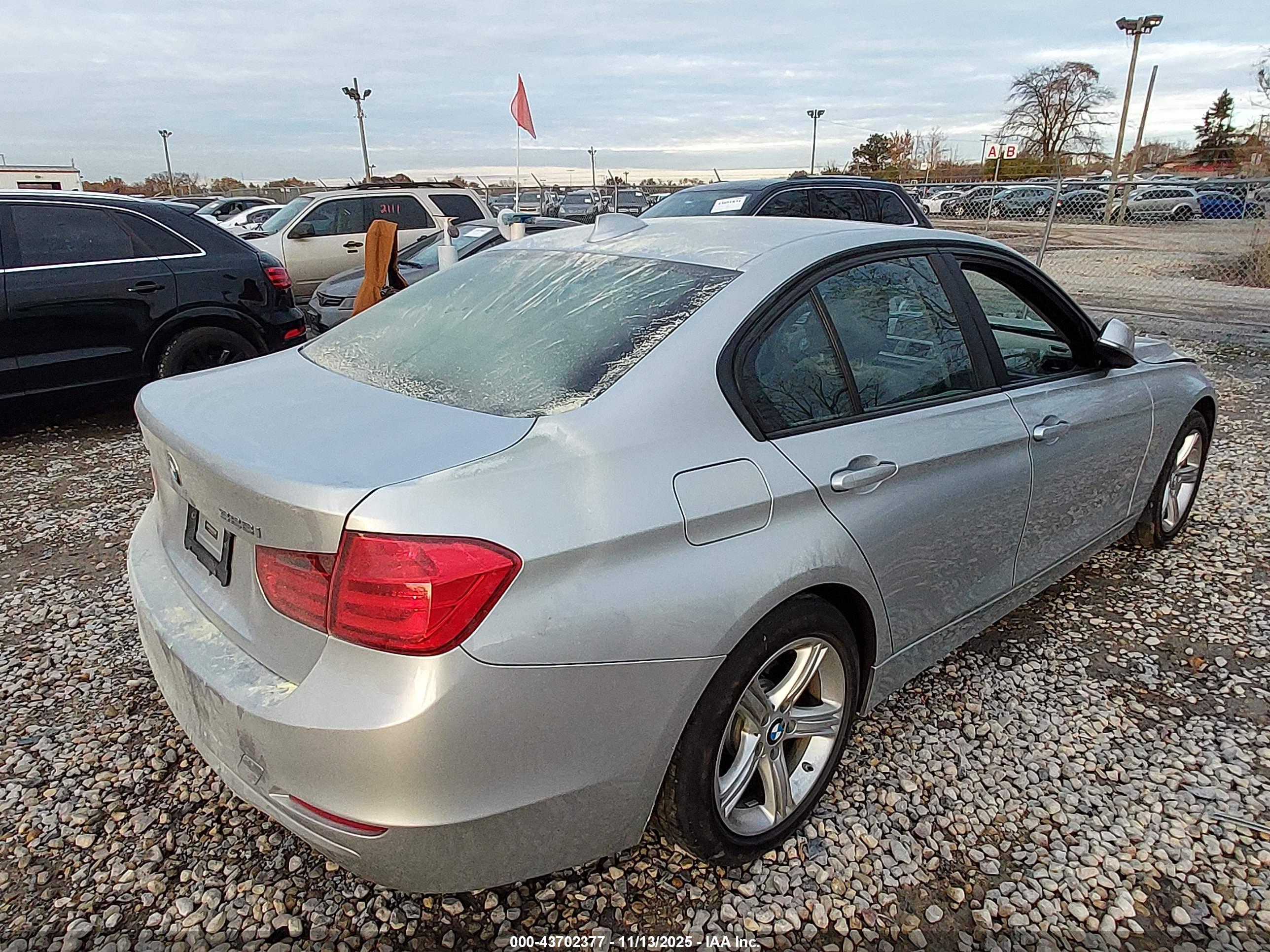 BMW 328I image 4