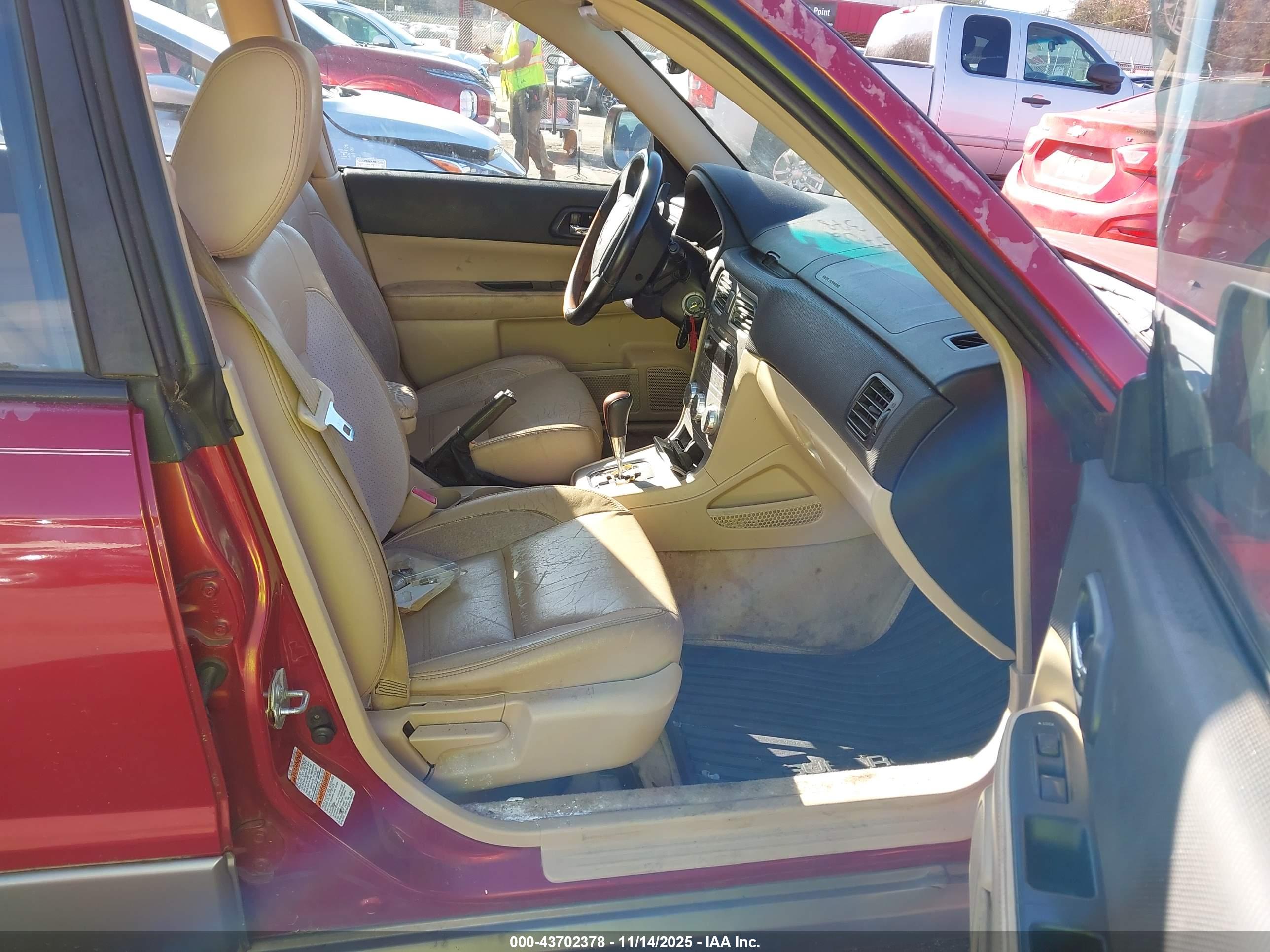 SUBARU FORESTER image 5