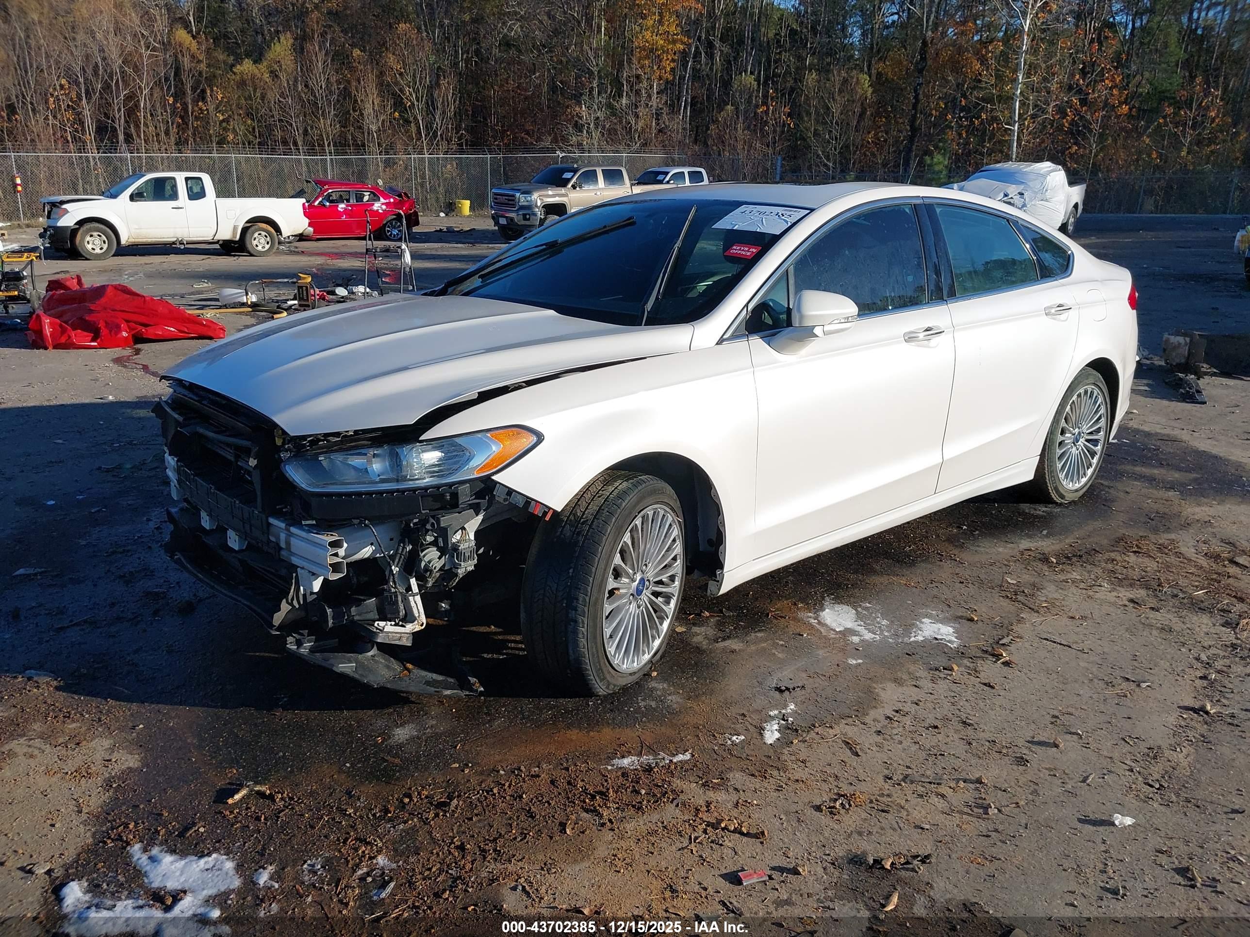 FORD FUSION image 2